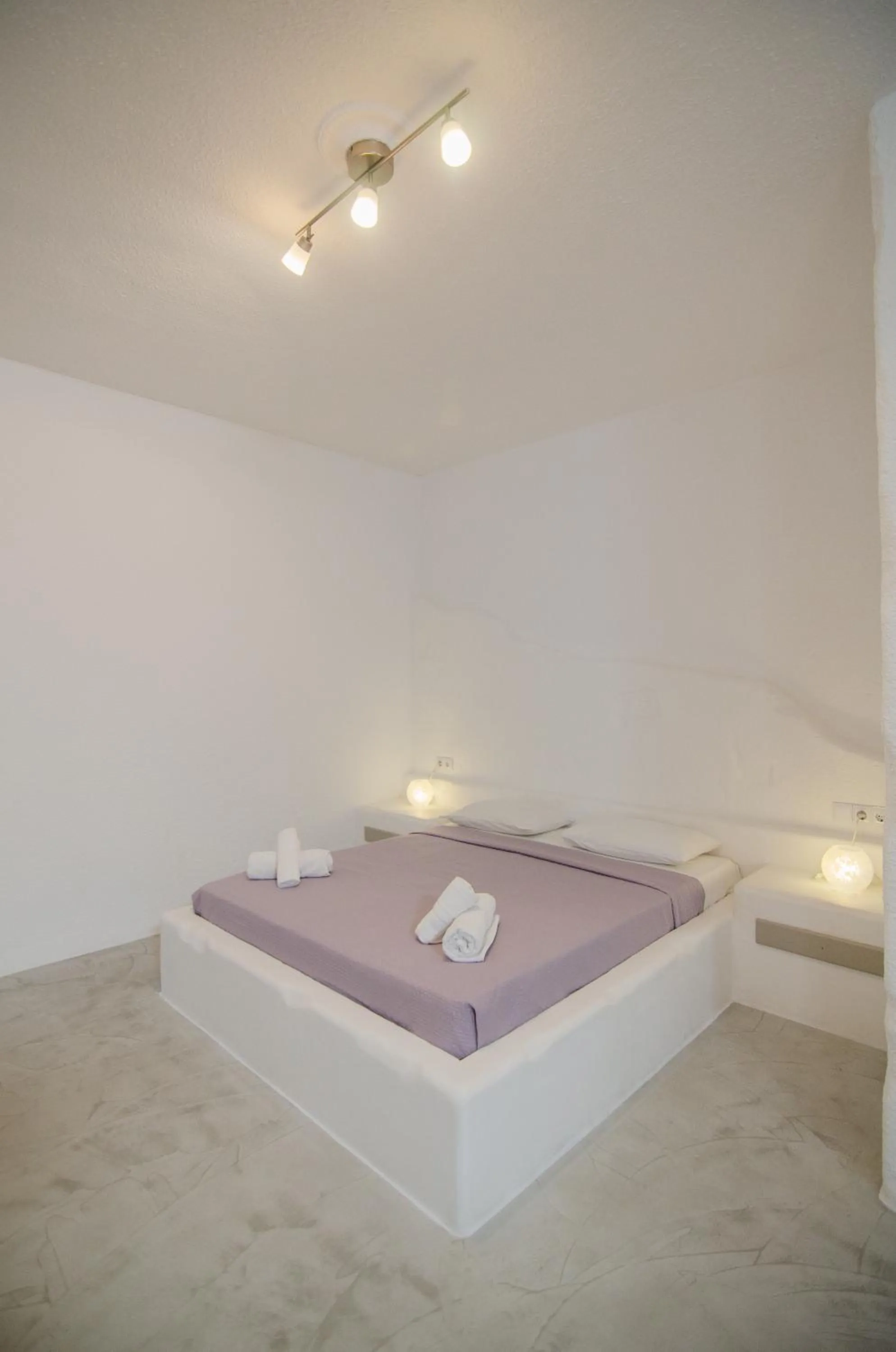 Photo of the whole room, Bed in Sunrise Hotel