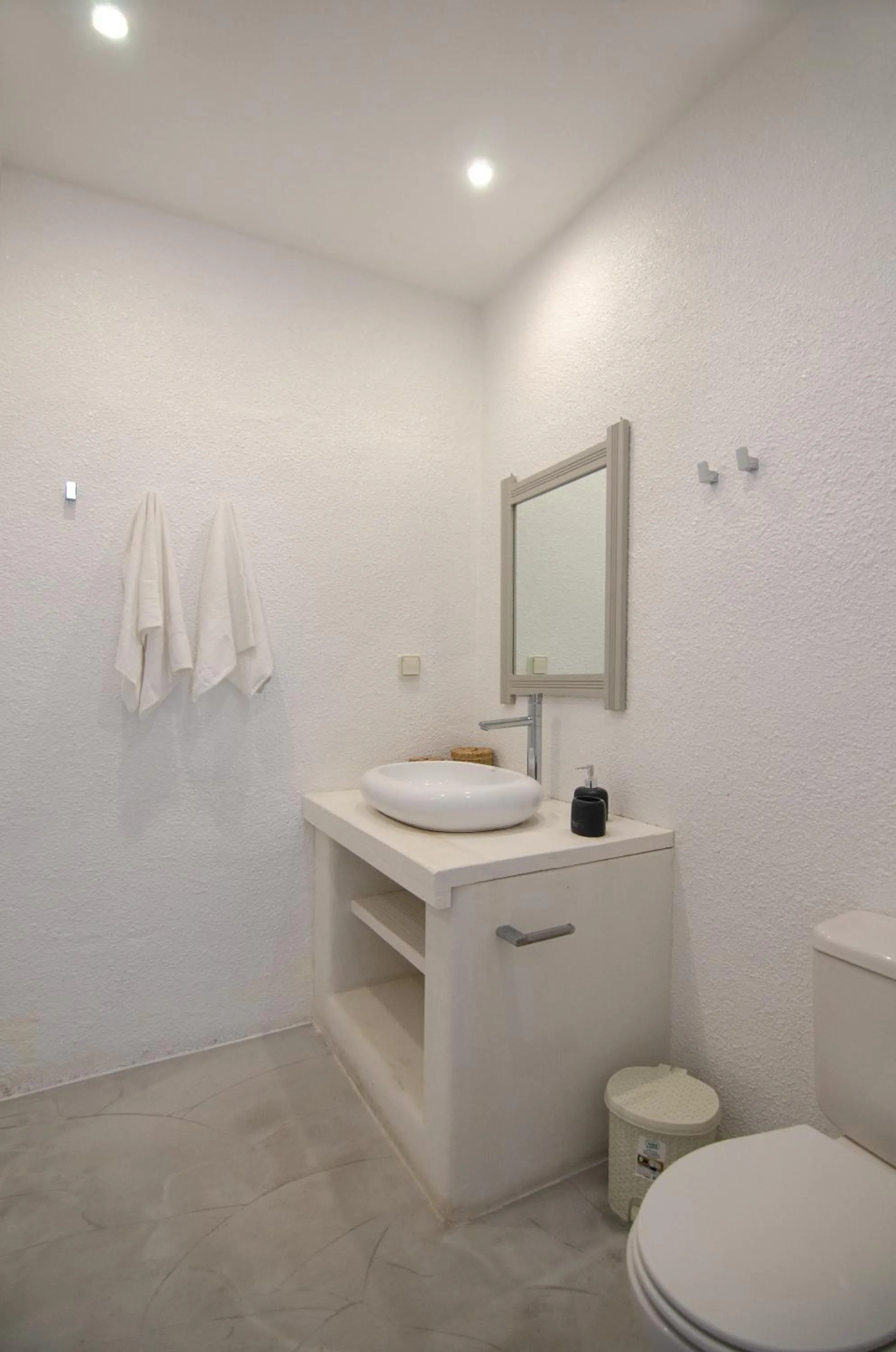 Toilet in Sunrise Hotel