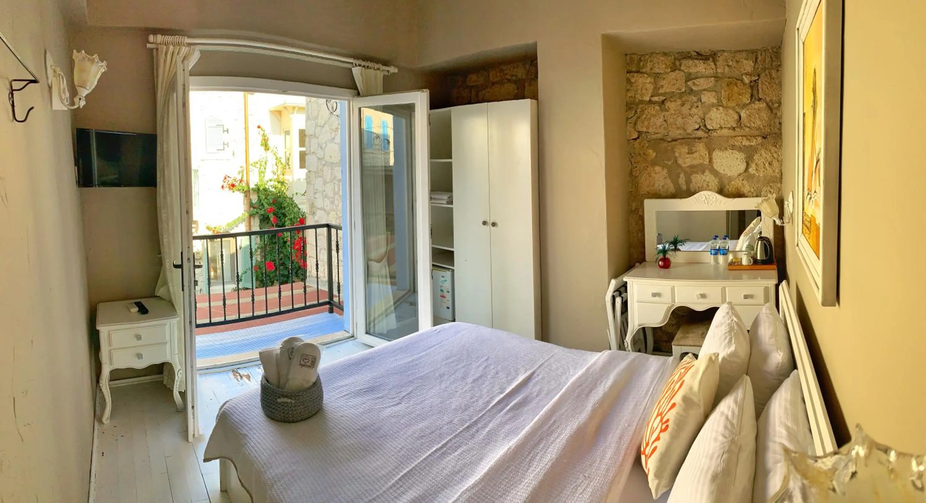 Photo of the whole room, Bed in Maison d'Azur Alaçatı