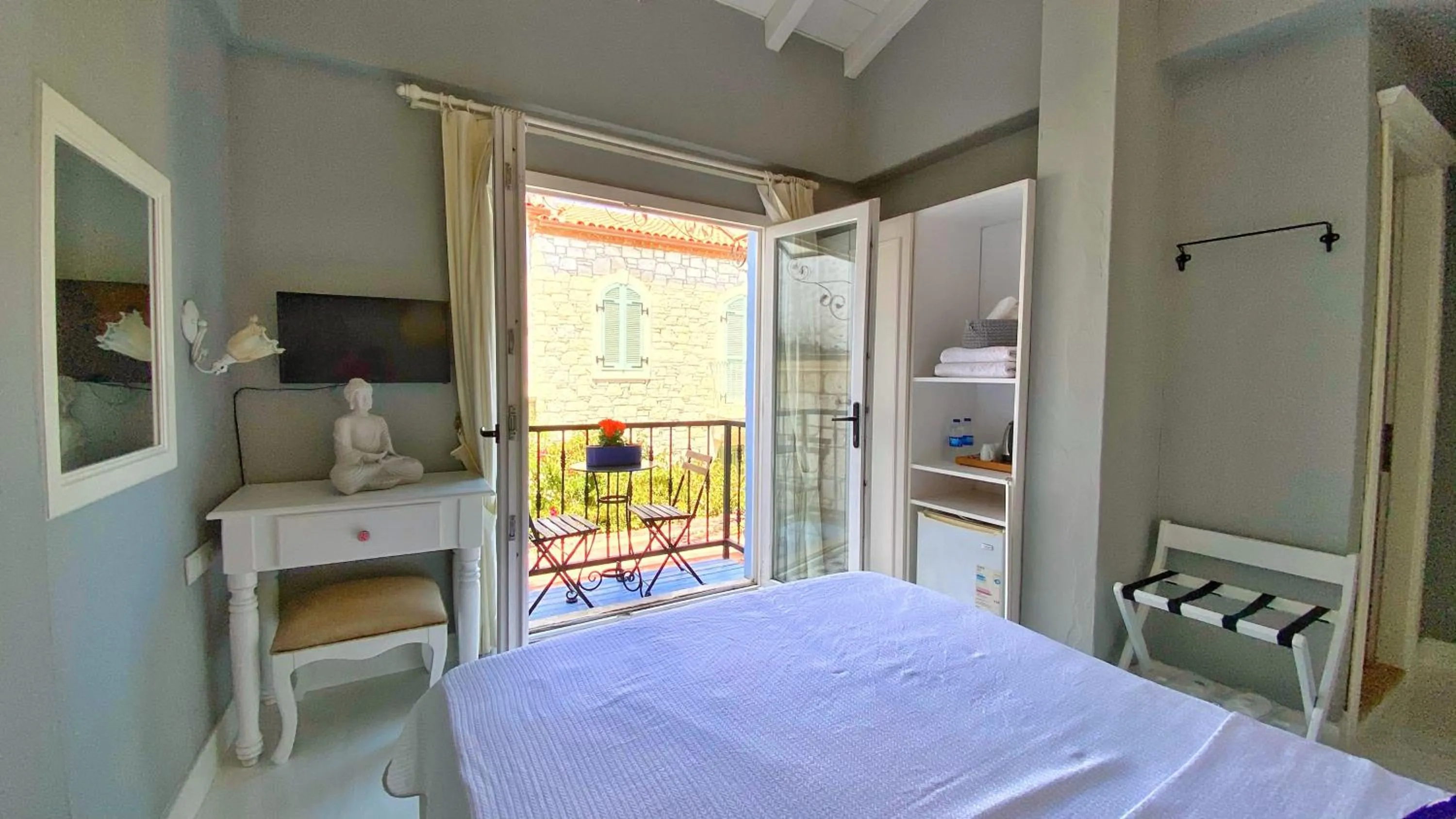 Photo of the whole room, Bed in Maison d'Azur Alaçatı