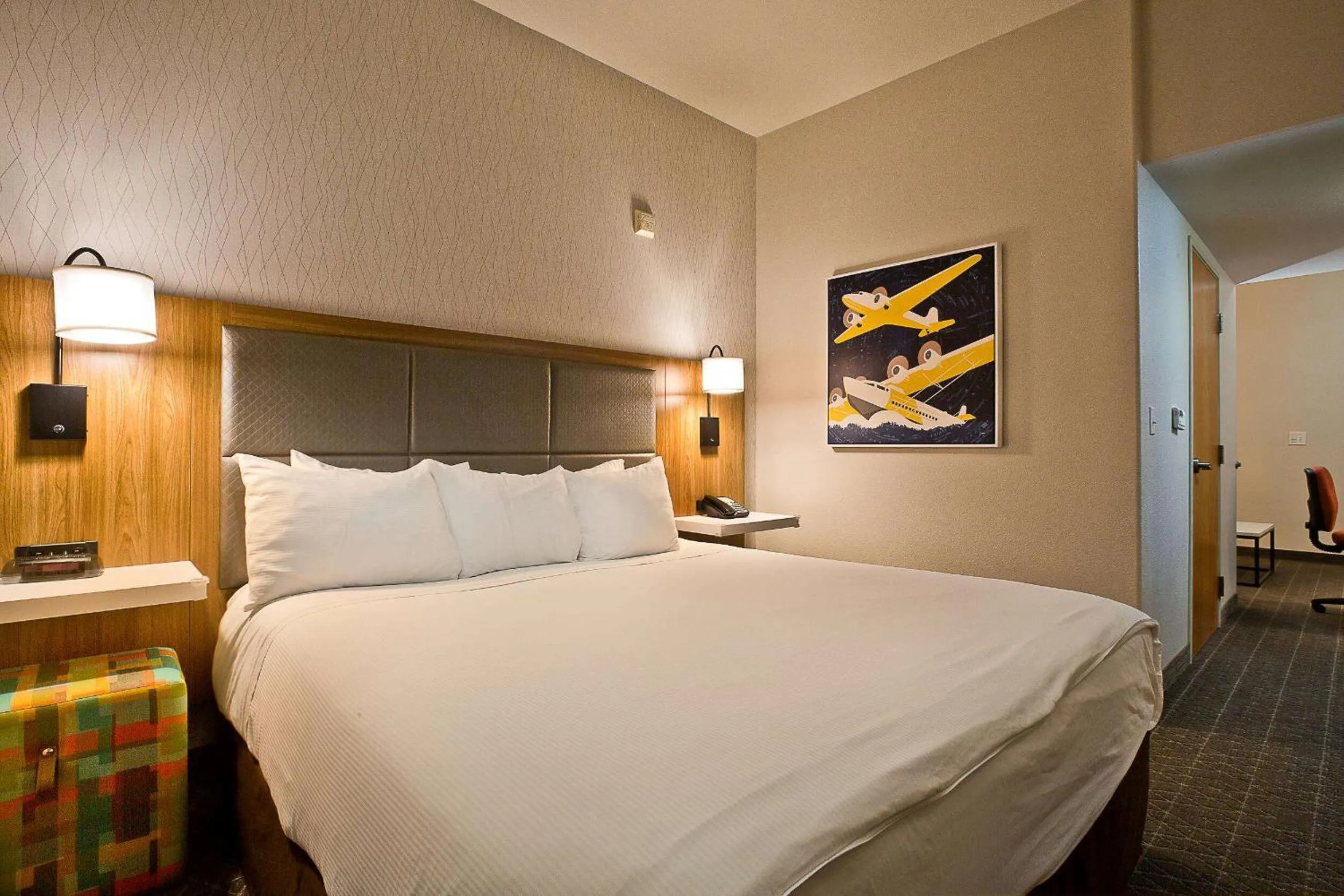 Photo of the whole room, Bed in Hawthorn Suites by Wyndham-Oakland/Alameda