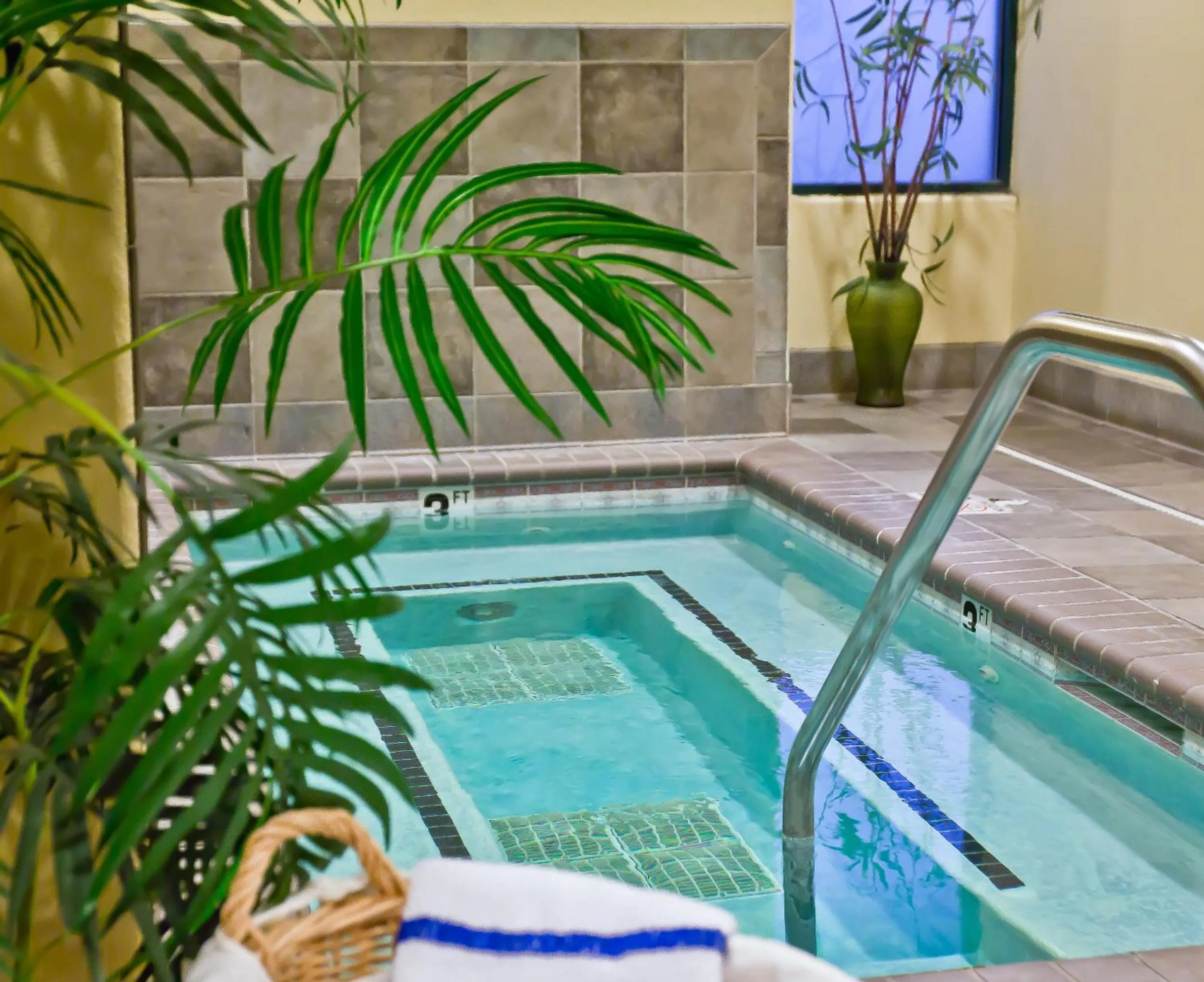 Spa and wellness centre/facilities in Hawthorn Suites by Wyndham-Oakland/Alameda