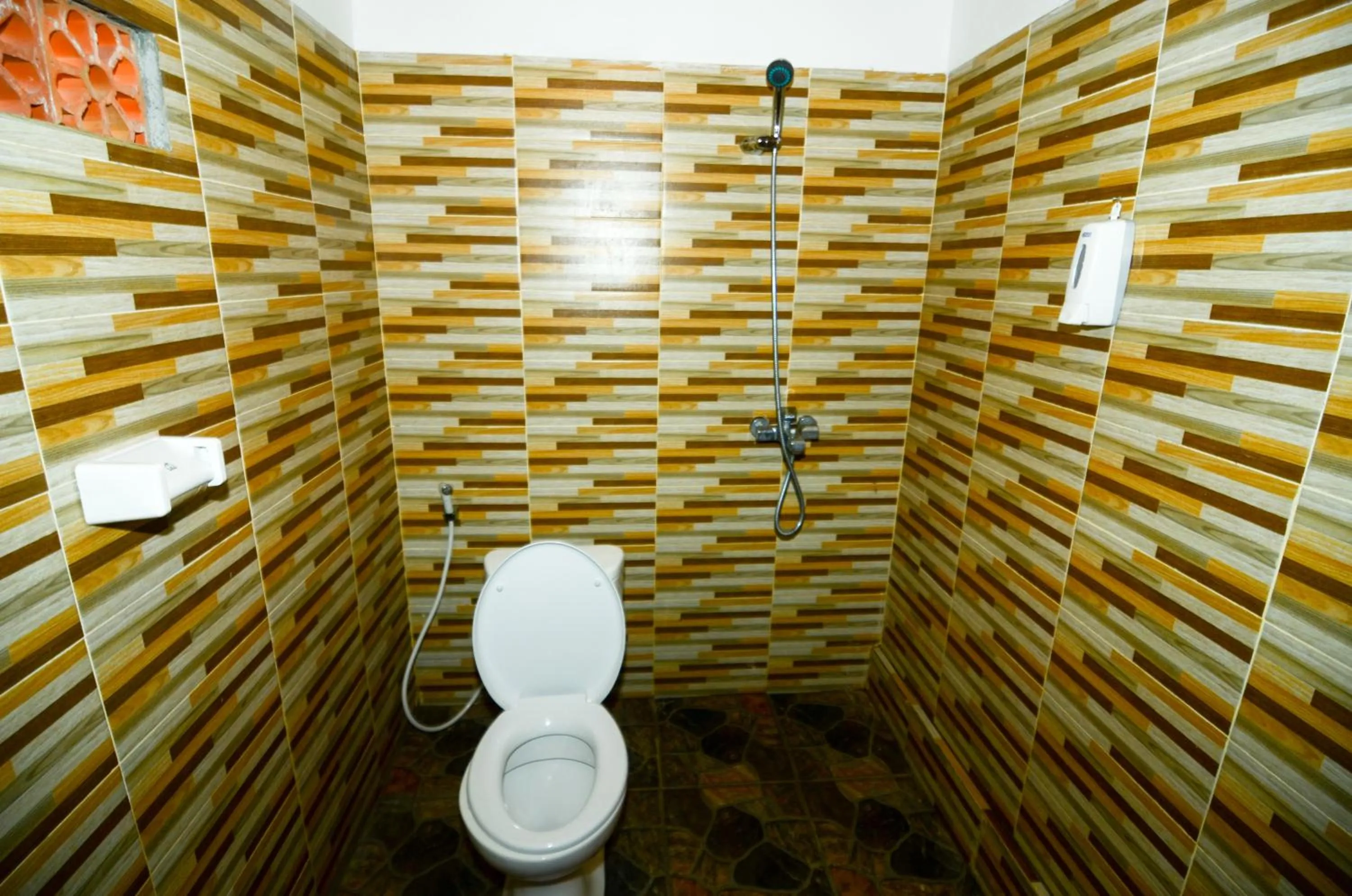 Toilet in Volcano Lake View