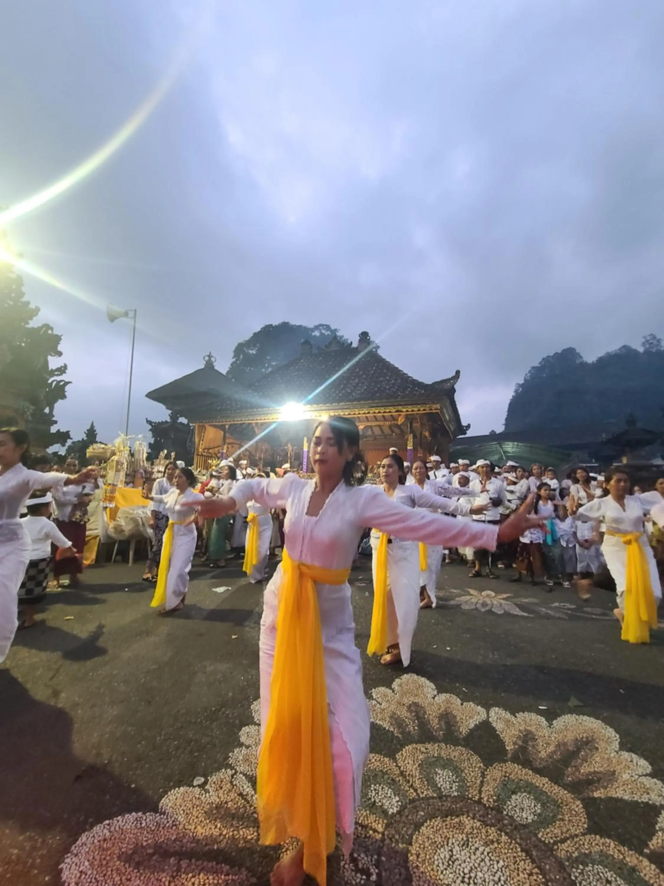 Activities in Volcano Lake View