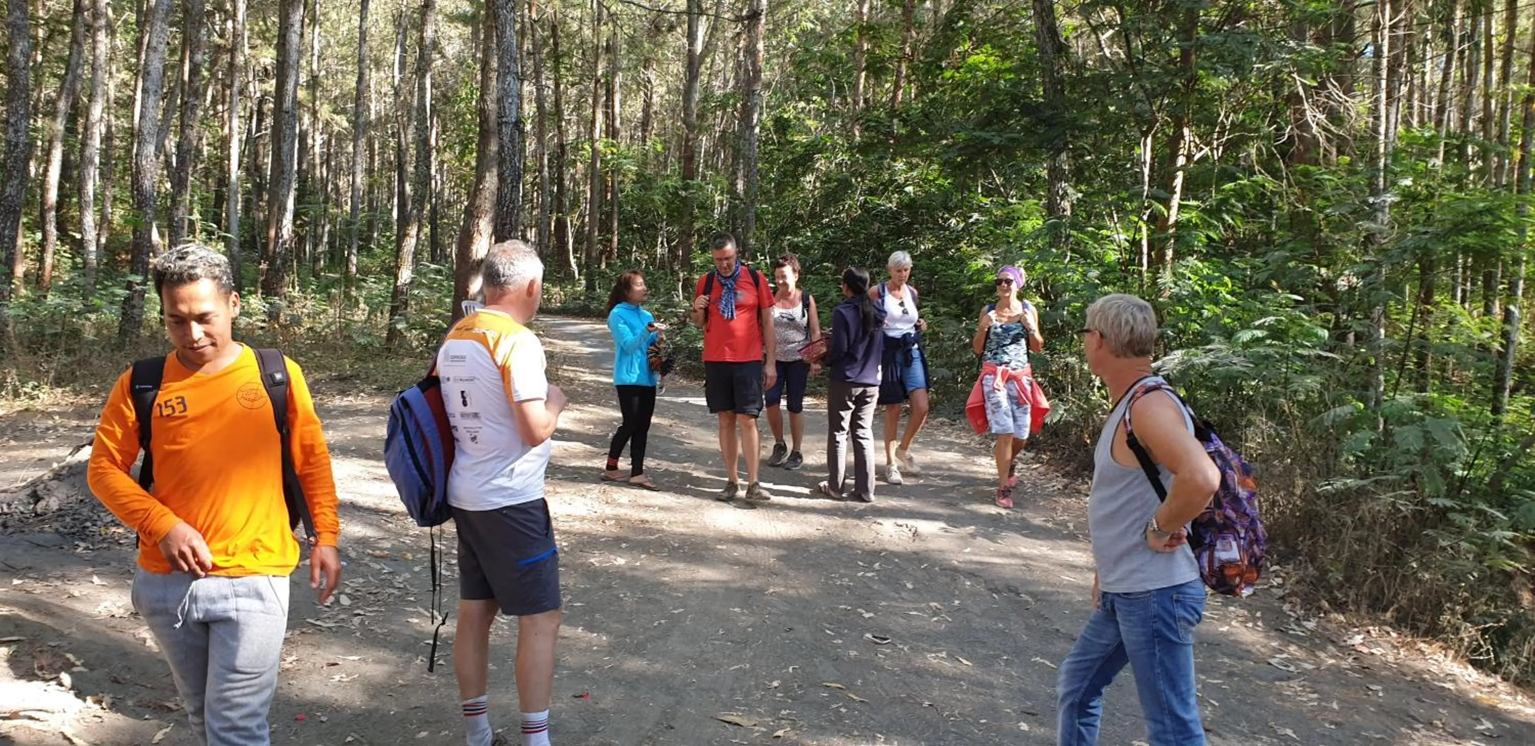 Hiking in Volcano Lake View