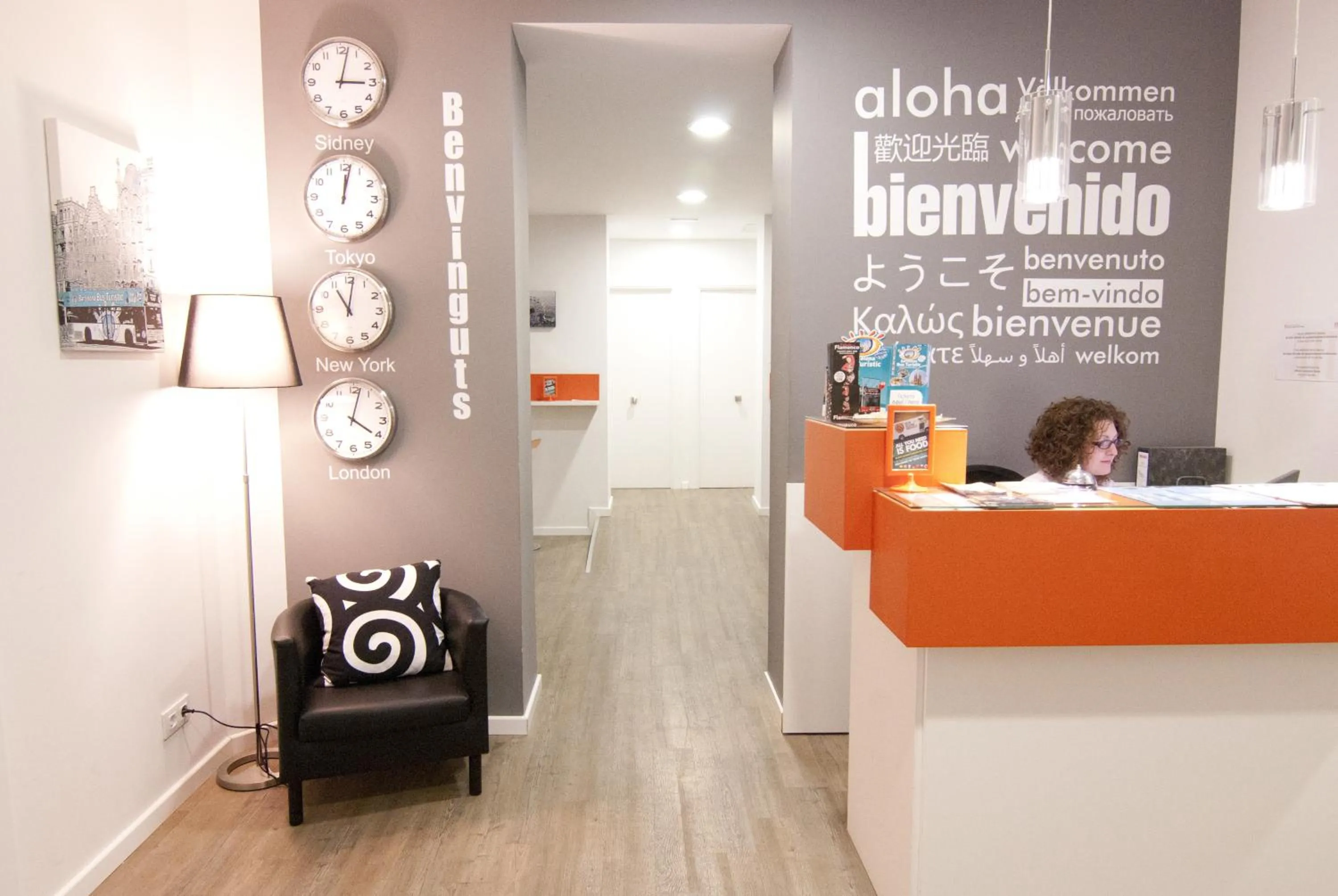 Lobby or reception in Hostal Live Barcelona