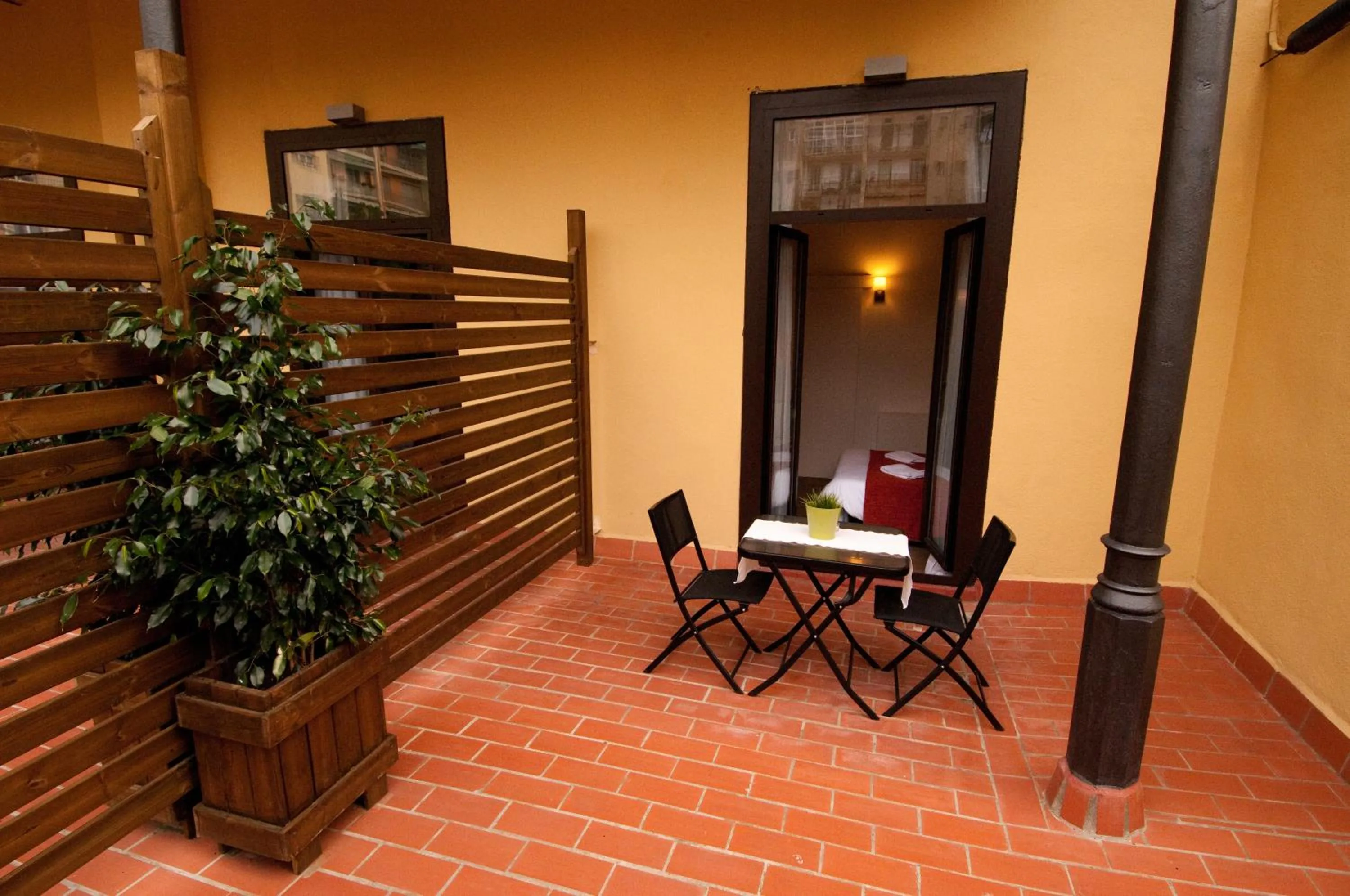 Balcony/Terrace in Hostal Live Barcelona