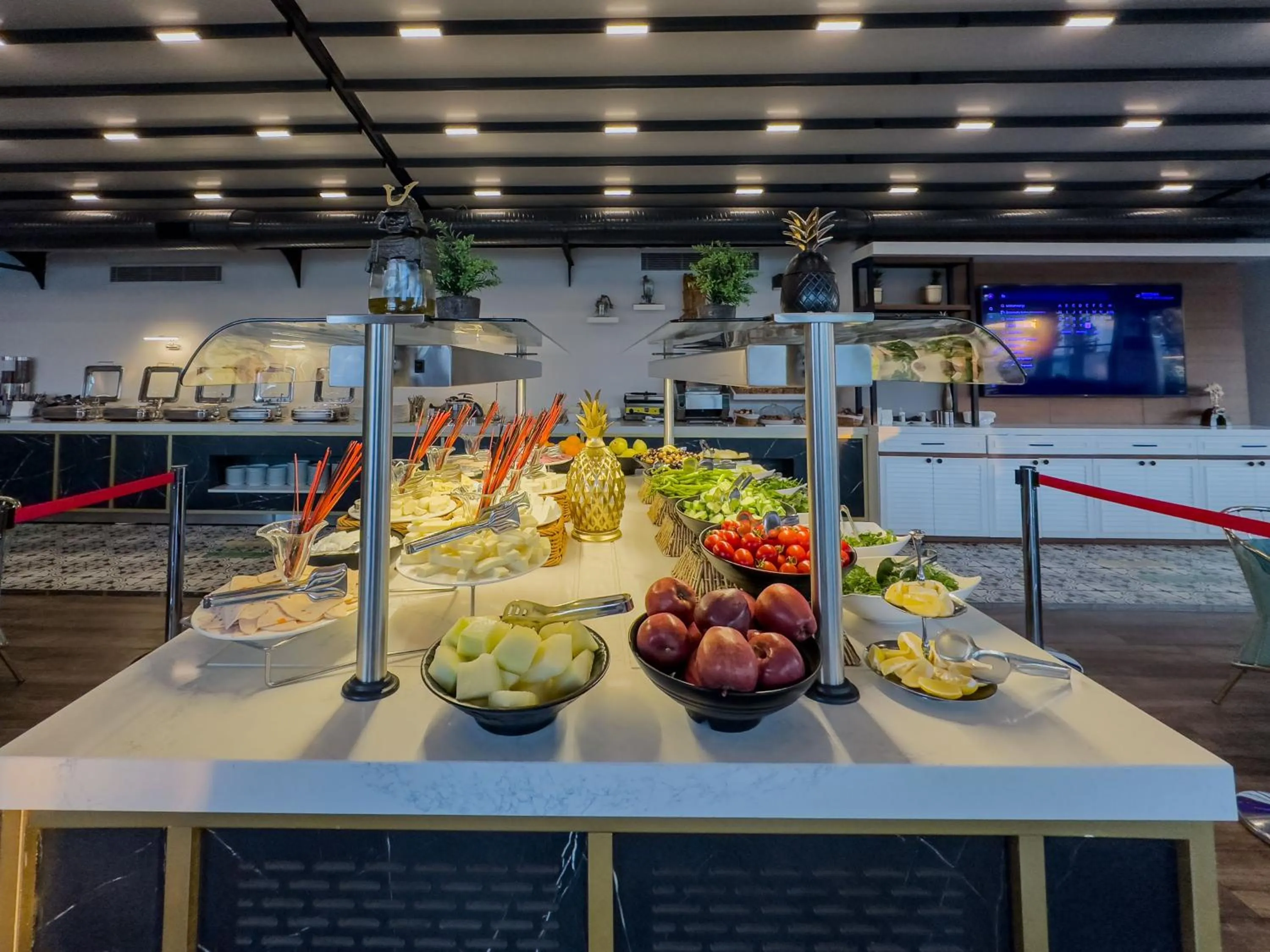 Restaurant/places to eat in Leaf Port Hotel