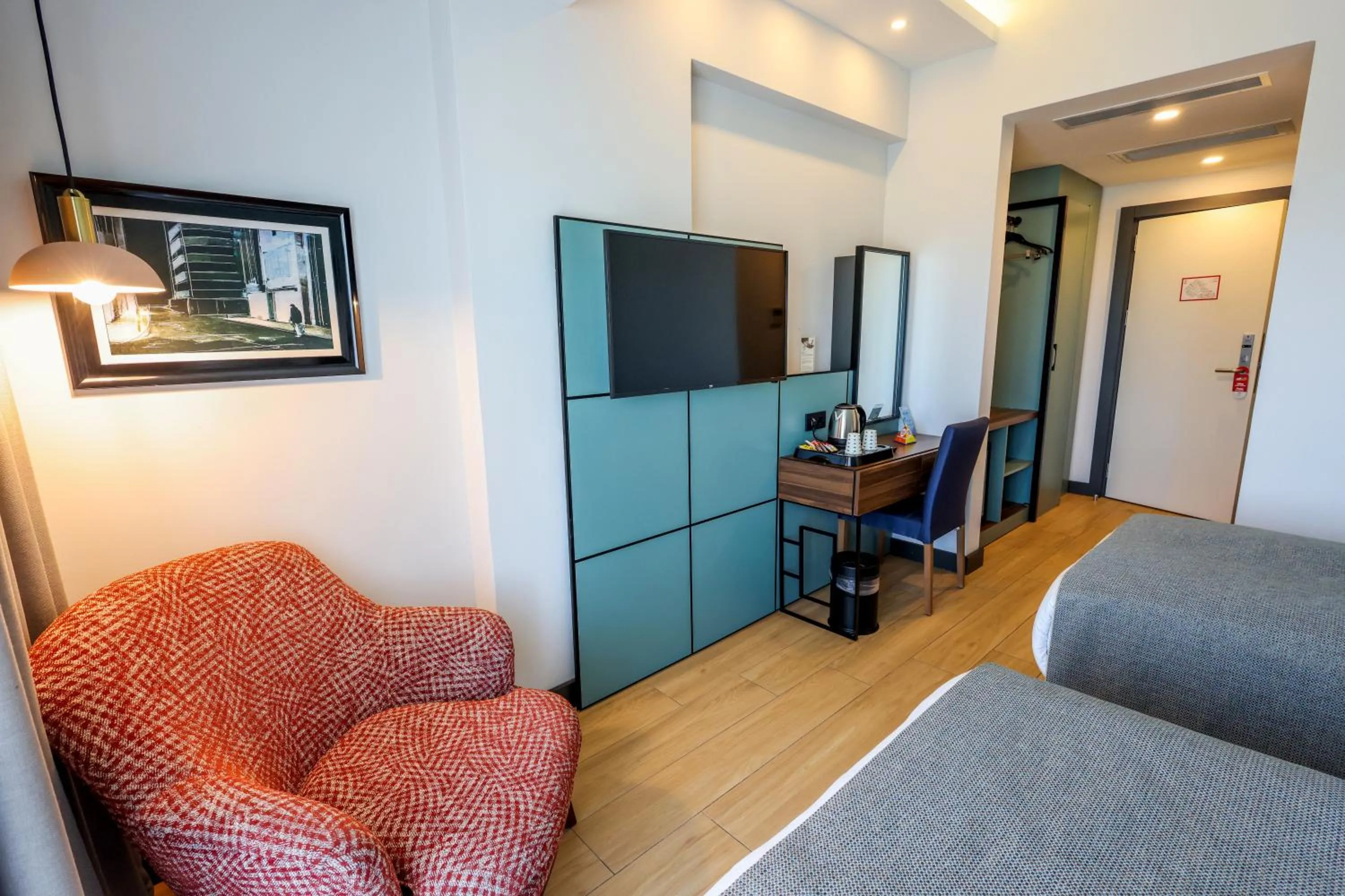 Bed in Leaf Port Hotel