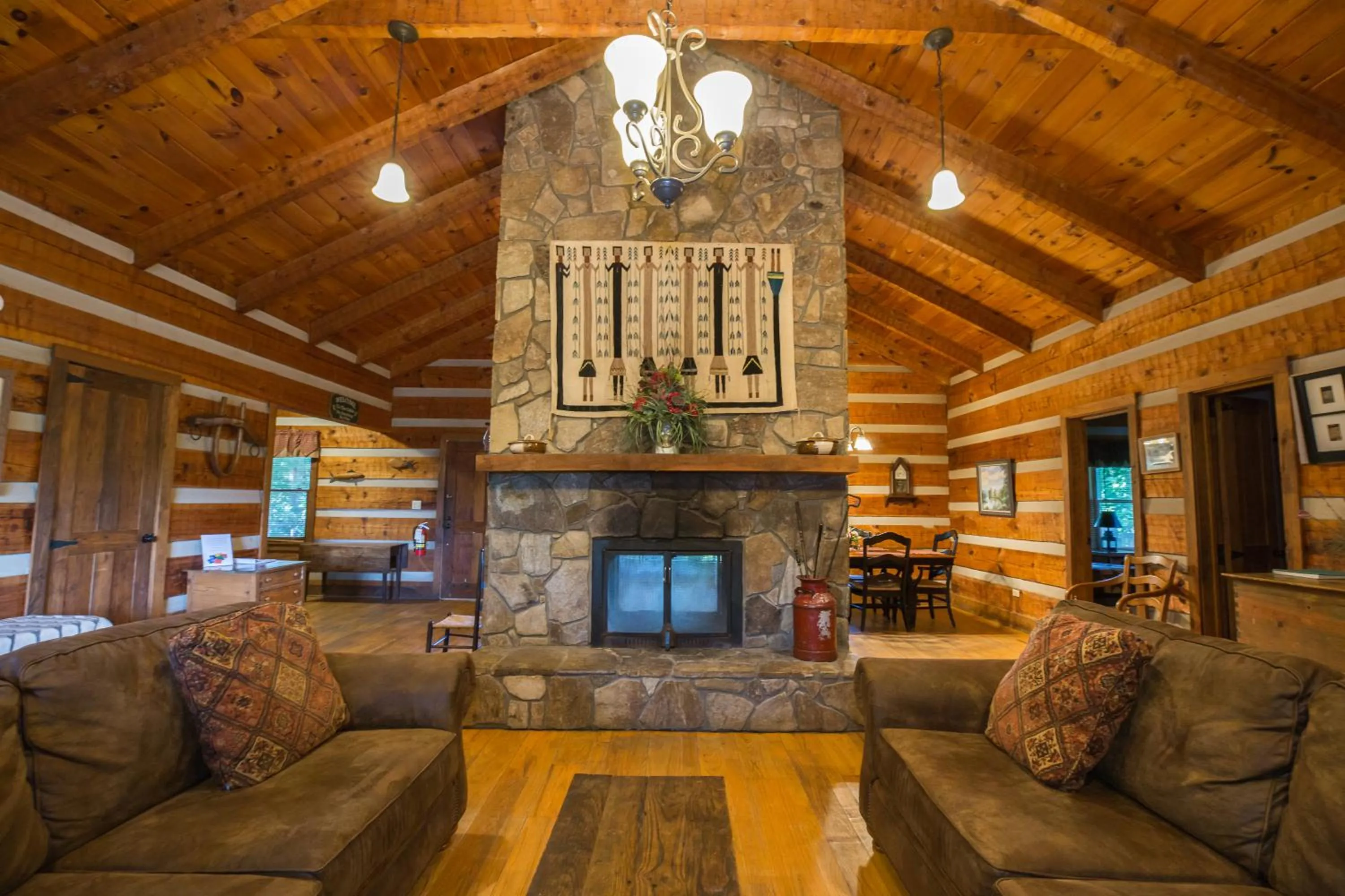 Living room in Springmaid Mountain Retreat & Stables