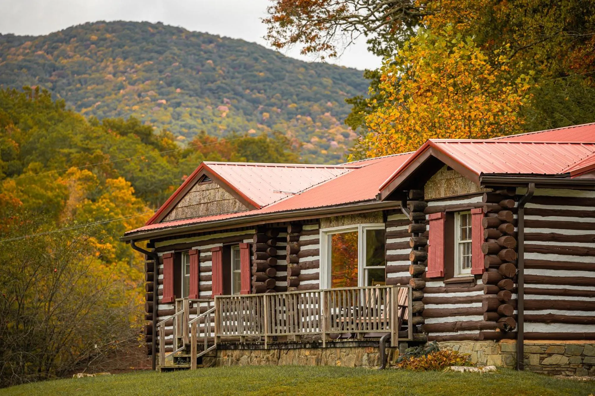 Property building in Springmaid Mountain Retreat & Stables