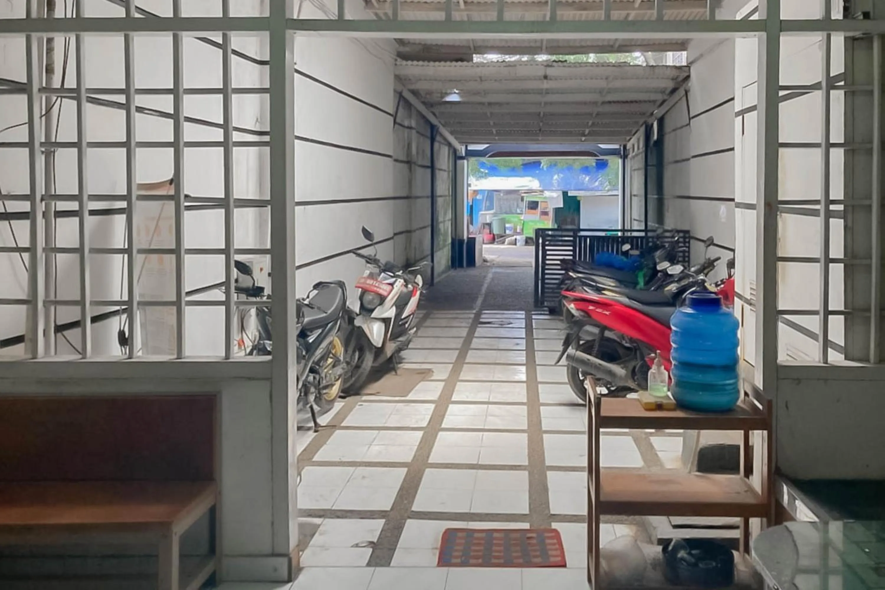 Parking in Hotel Arimbi 3 RedPartner