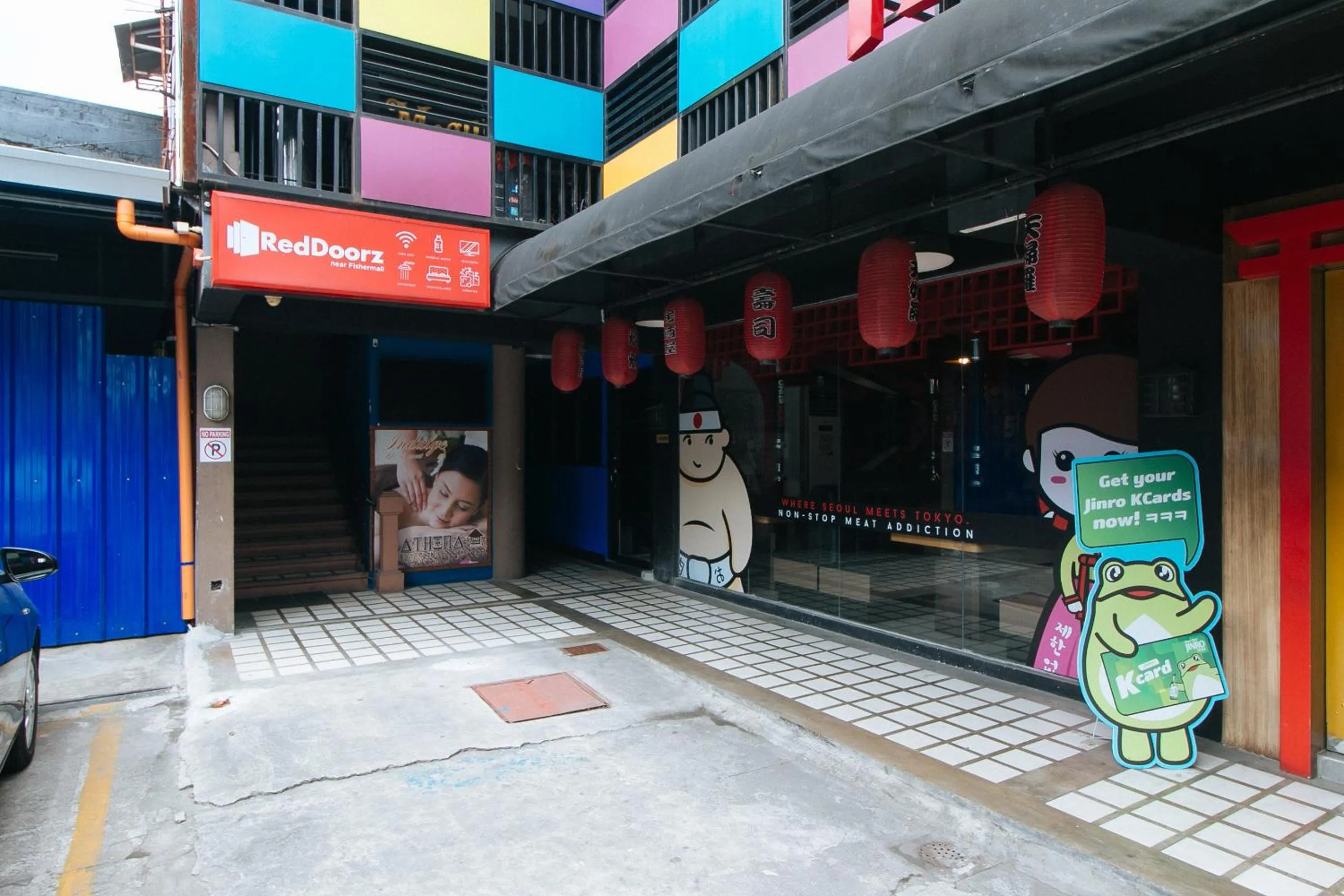 Property building in RedDoorz near Fishermall Quezon City