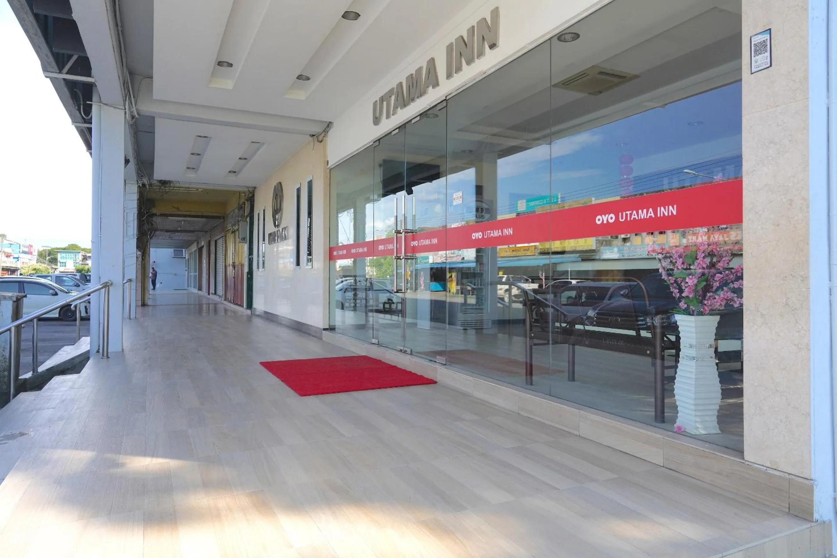 Facade/entrance in Hotel O Utama Inn