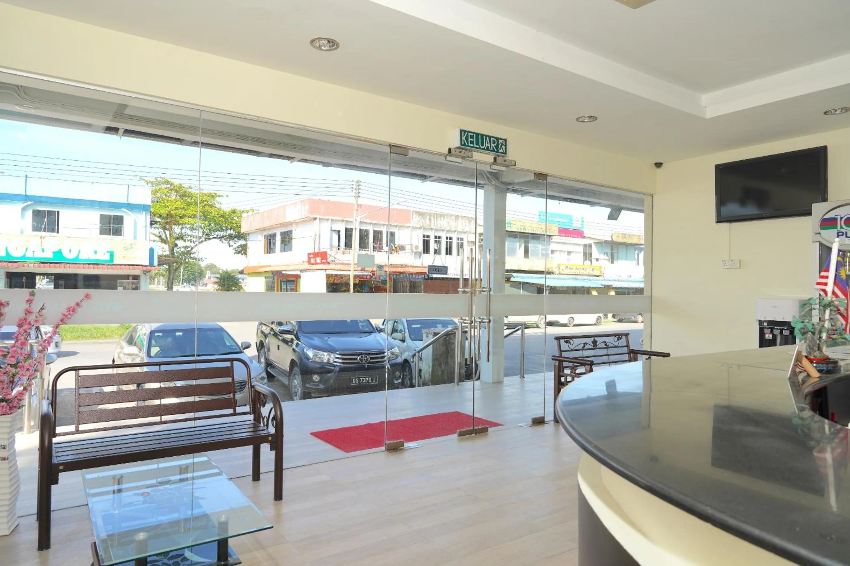 Lobby or reception in Hotel O Utama Inn