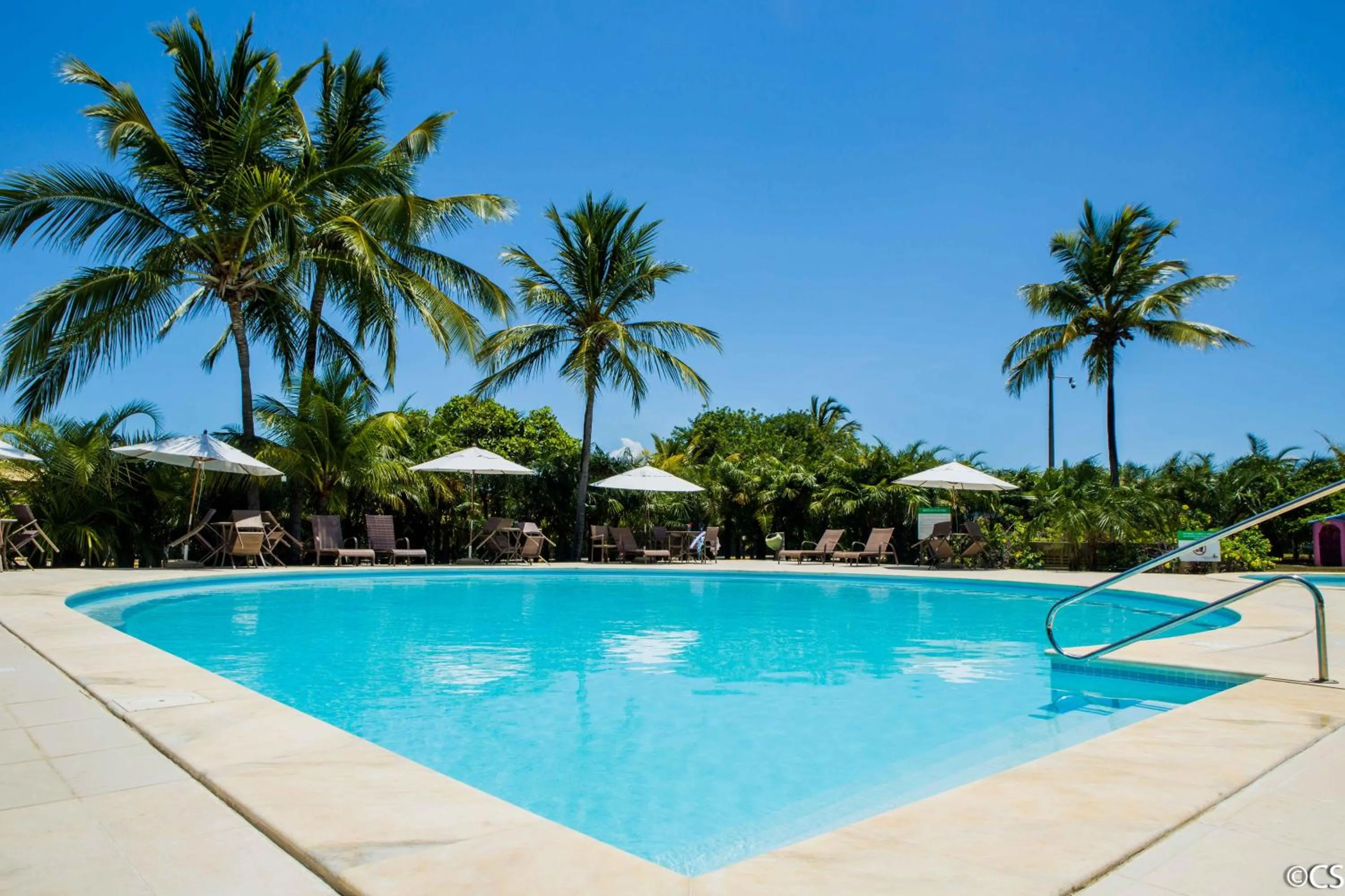 Swimming pool in Apartamento Terraco Buganvilias - Reserva Imbassai