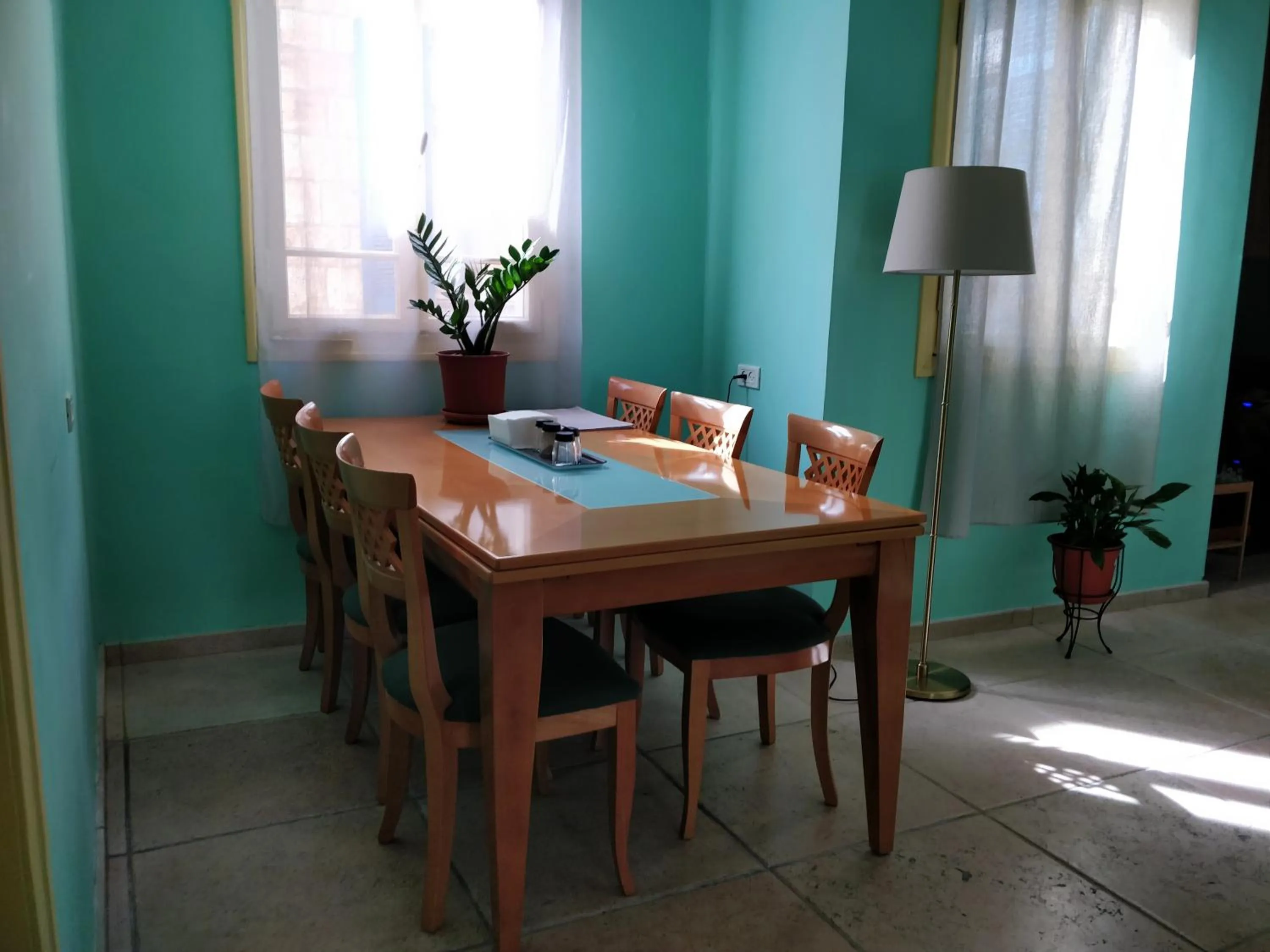 Dining area in Hostel Roks