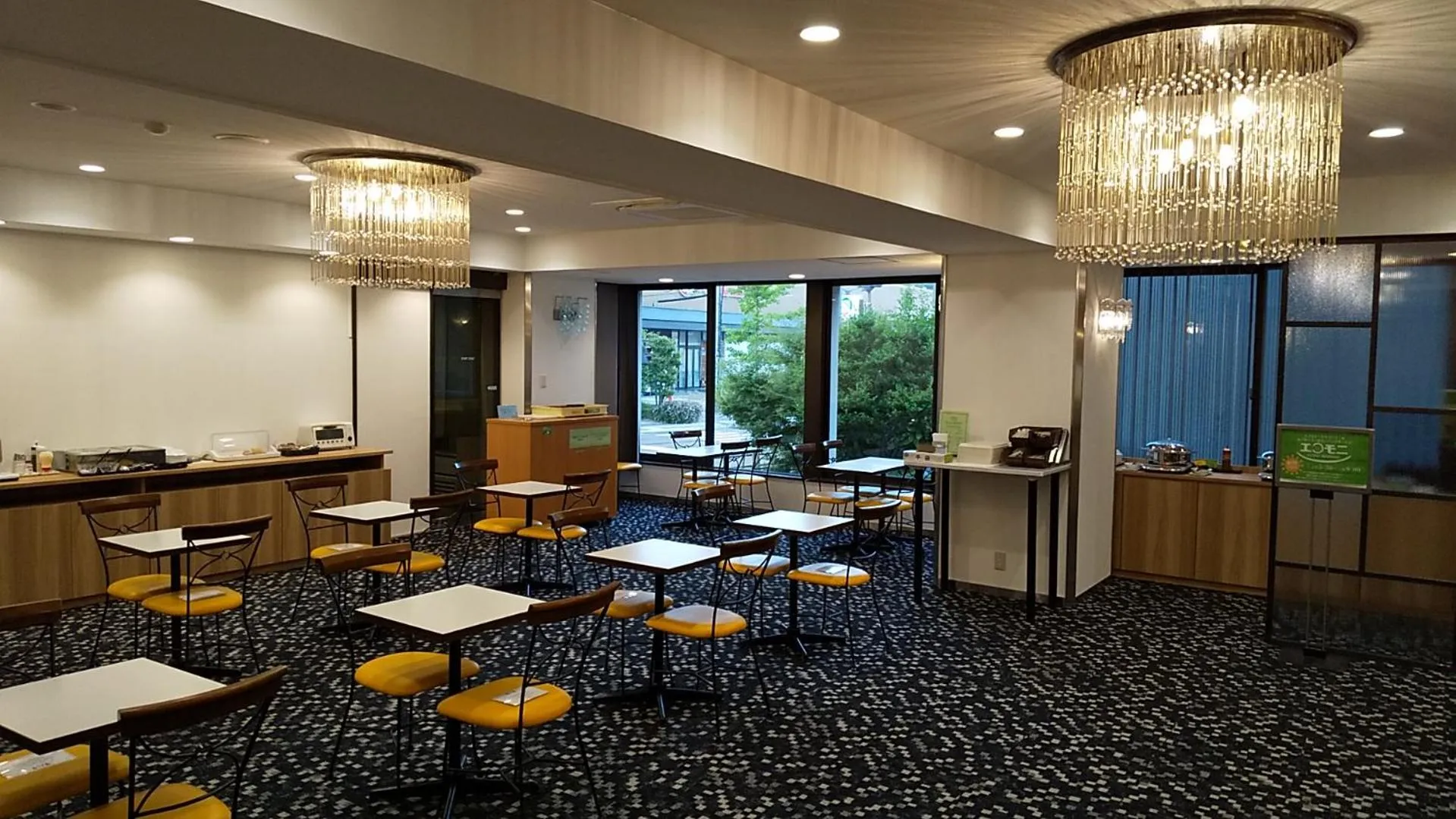 Restaurant/places to eat in Hotel Econo Higashi Kanazawa