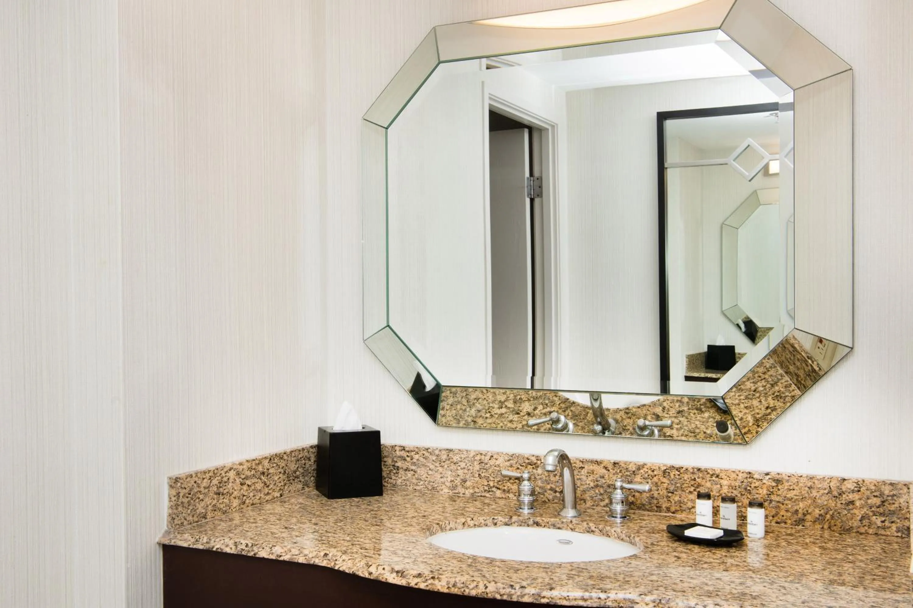 Bathroom in Sheraton Mission Valley San Diego Hotel