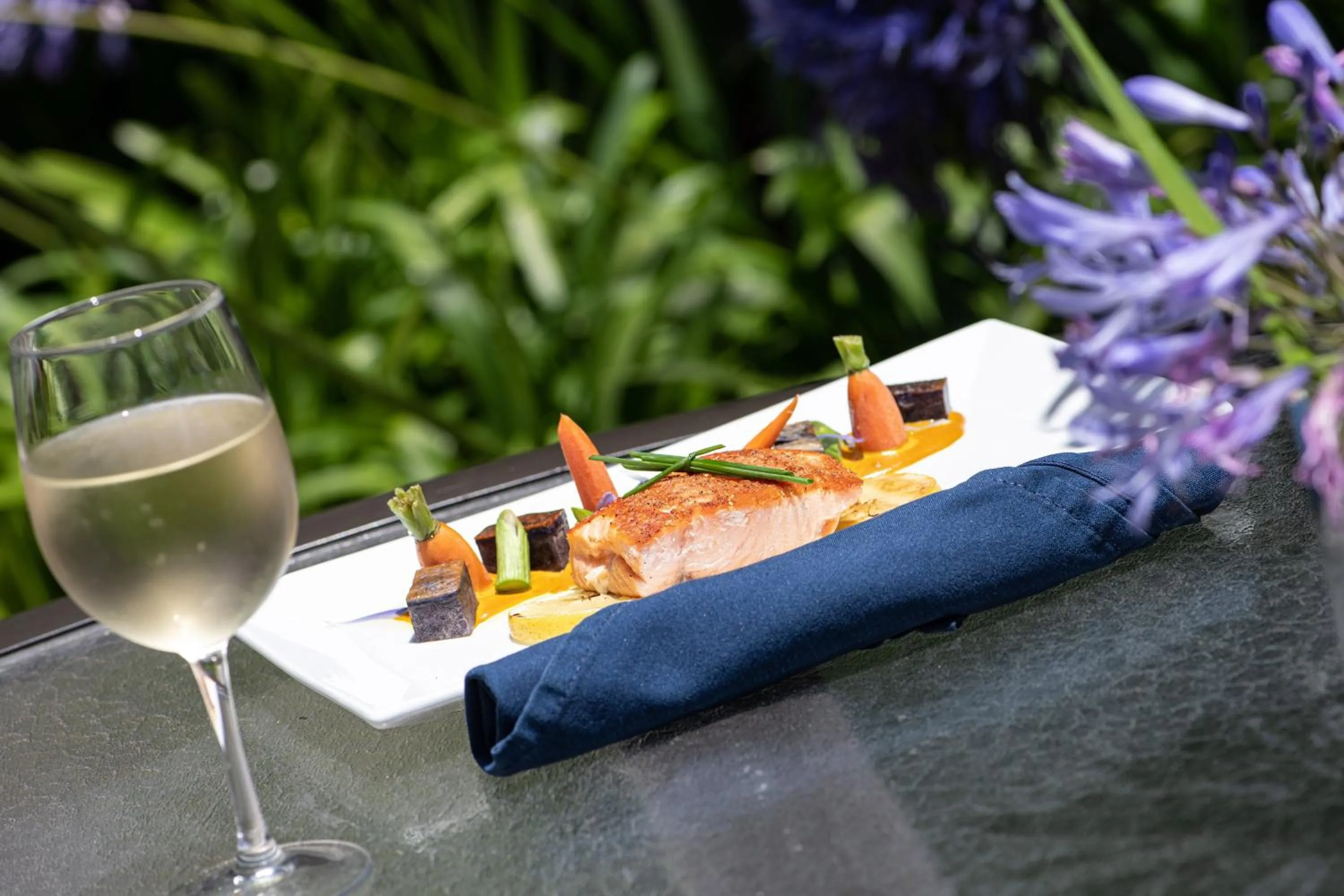 Restaurant/places to eat in Sheraton Mission Valley San Diego Hotel