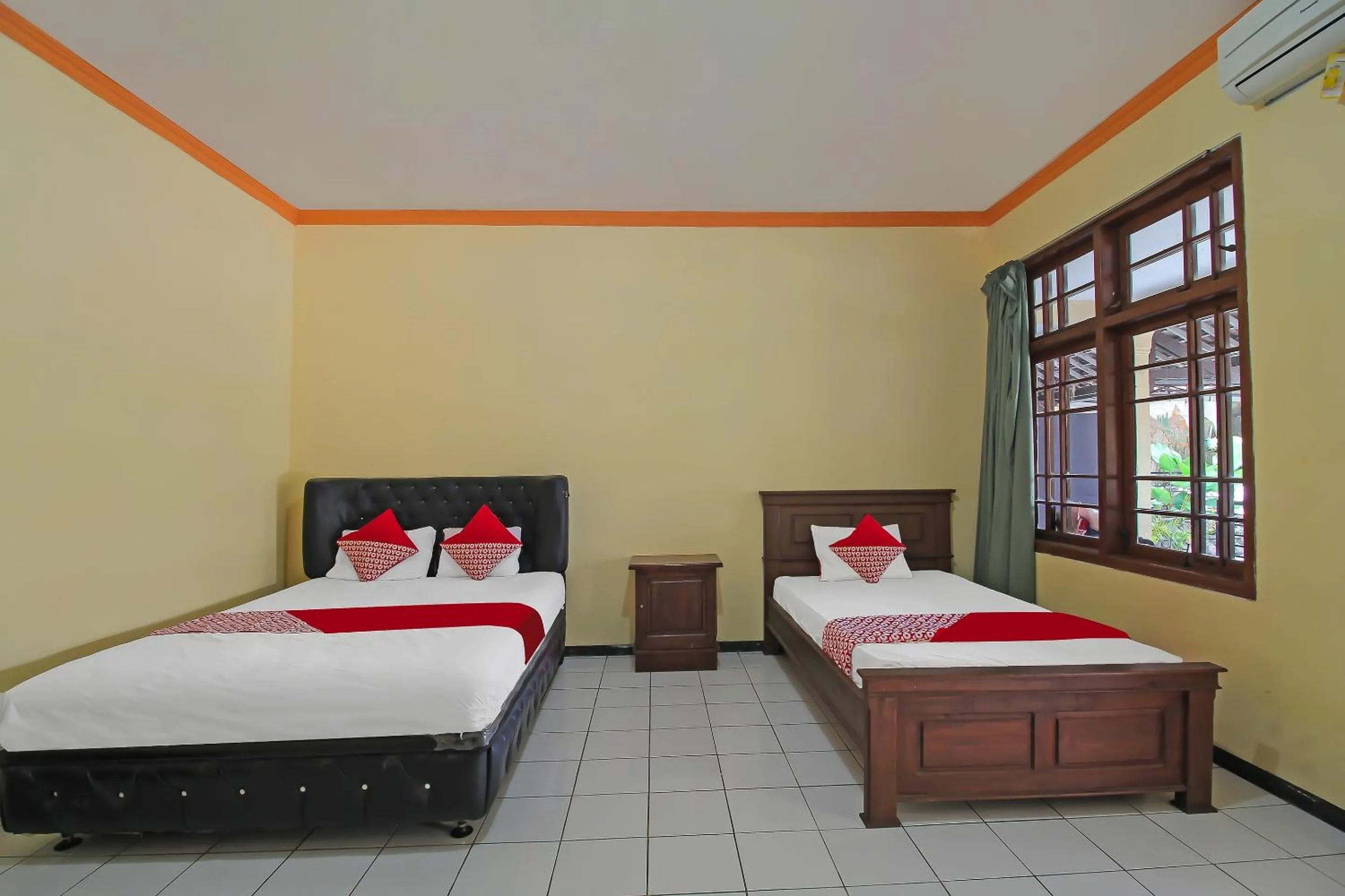 Bedroom, Bed in OYO 1984 Hotel Istana Family Syariah