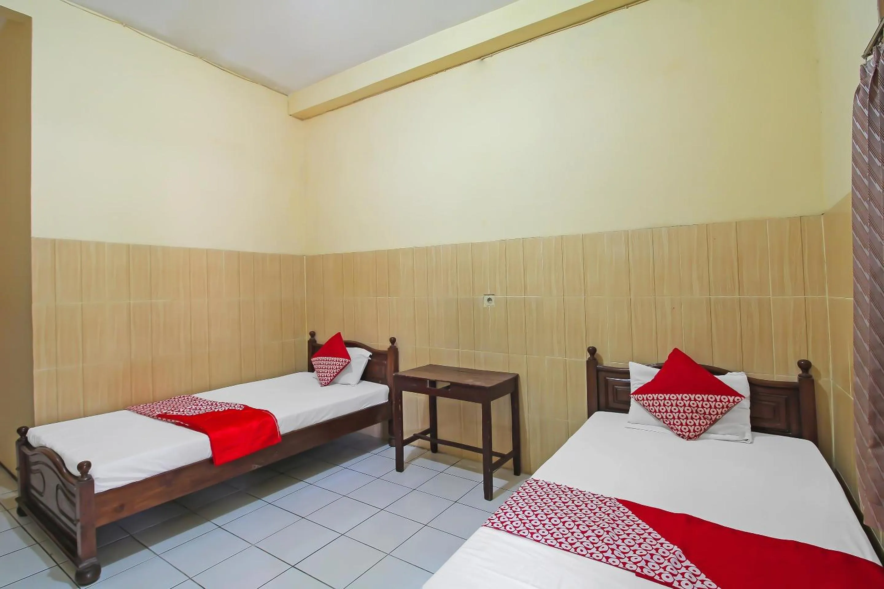 Bedroom, Bed in OYO 1984 Hotel Istana Family Syariah