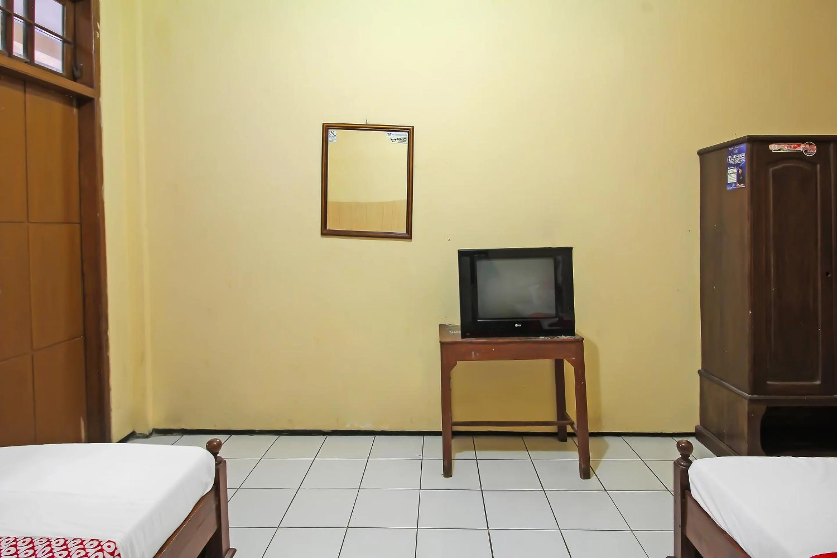 Bedroom, Bed in OYO 1984 Hotel Istana Family Syariah