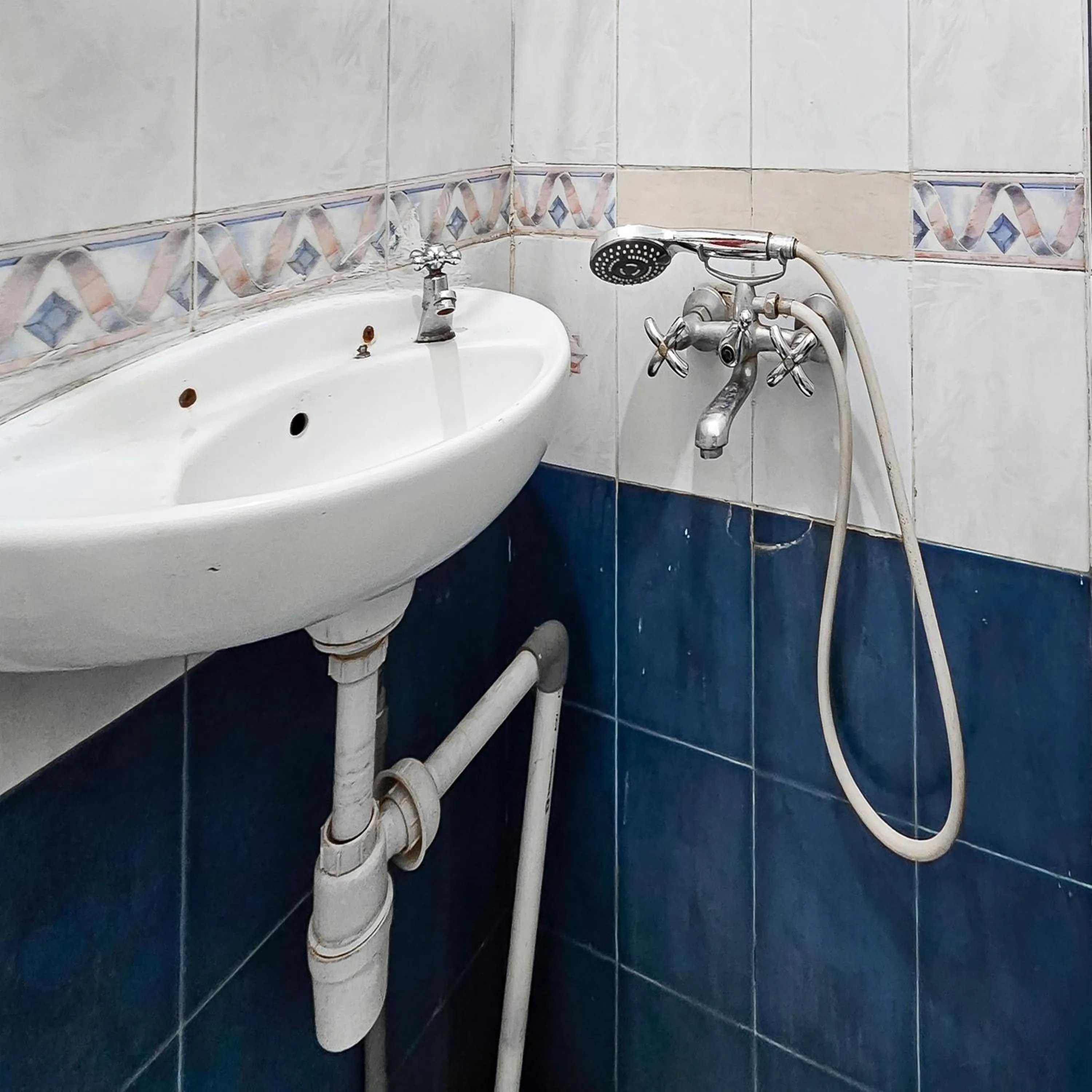 Bathroom in Urbanview Hotel Kharisma Banjarmasin