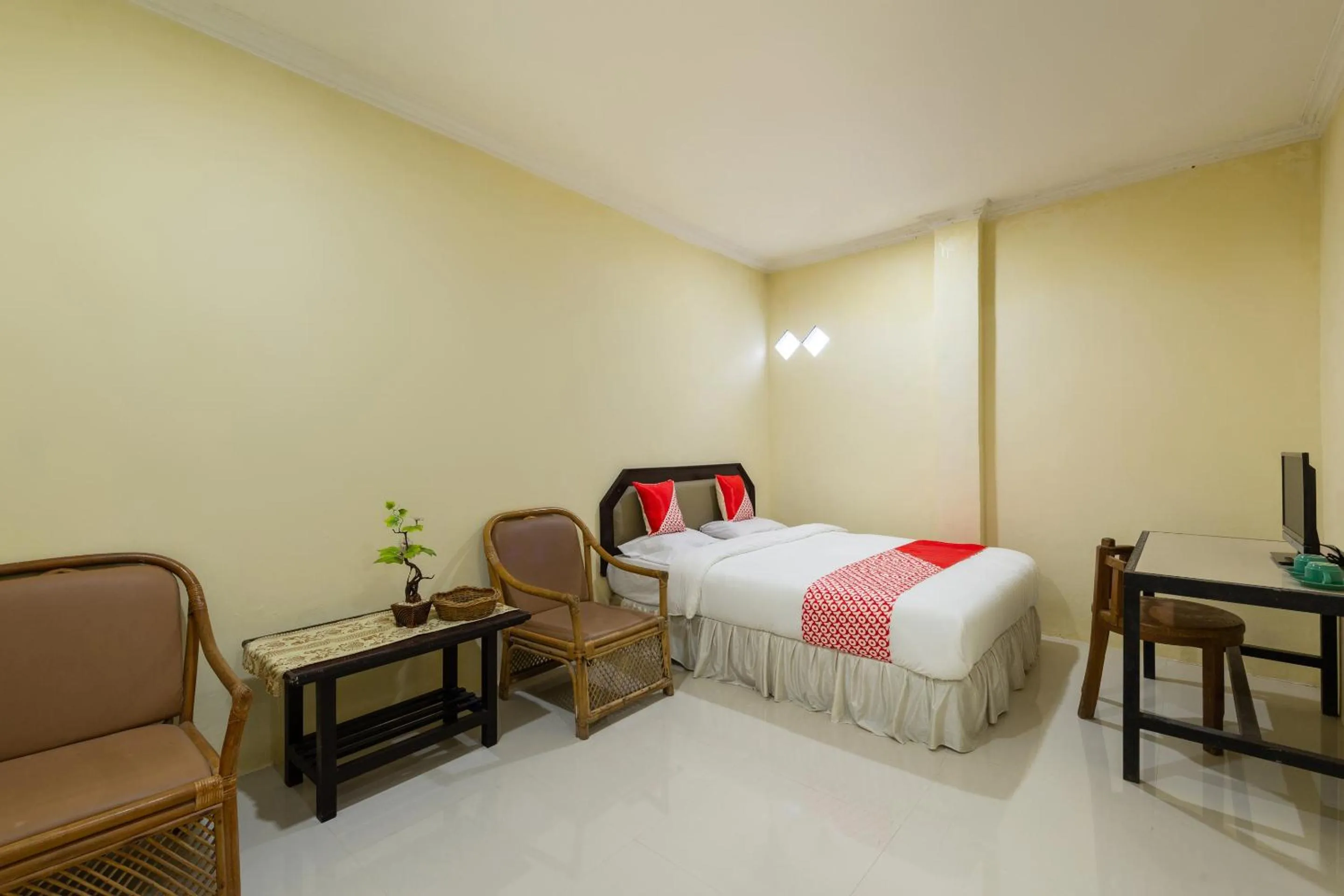 Bedroom in Hotel O Bromo Hill