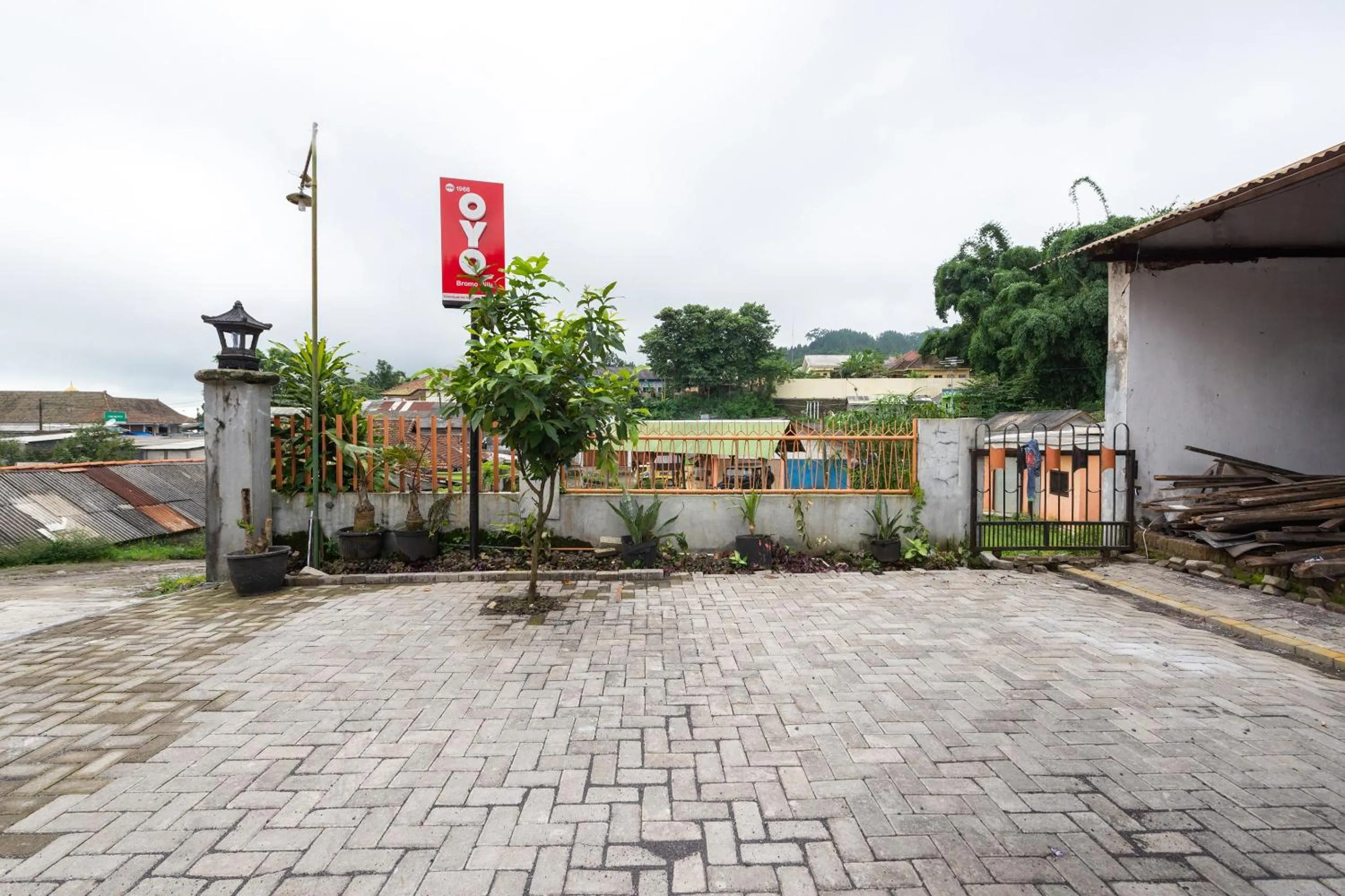 Facade/entrance in Hotel O Bromo Hill