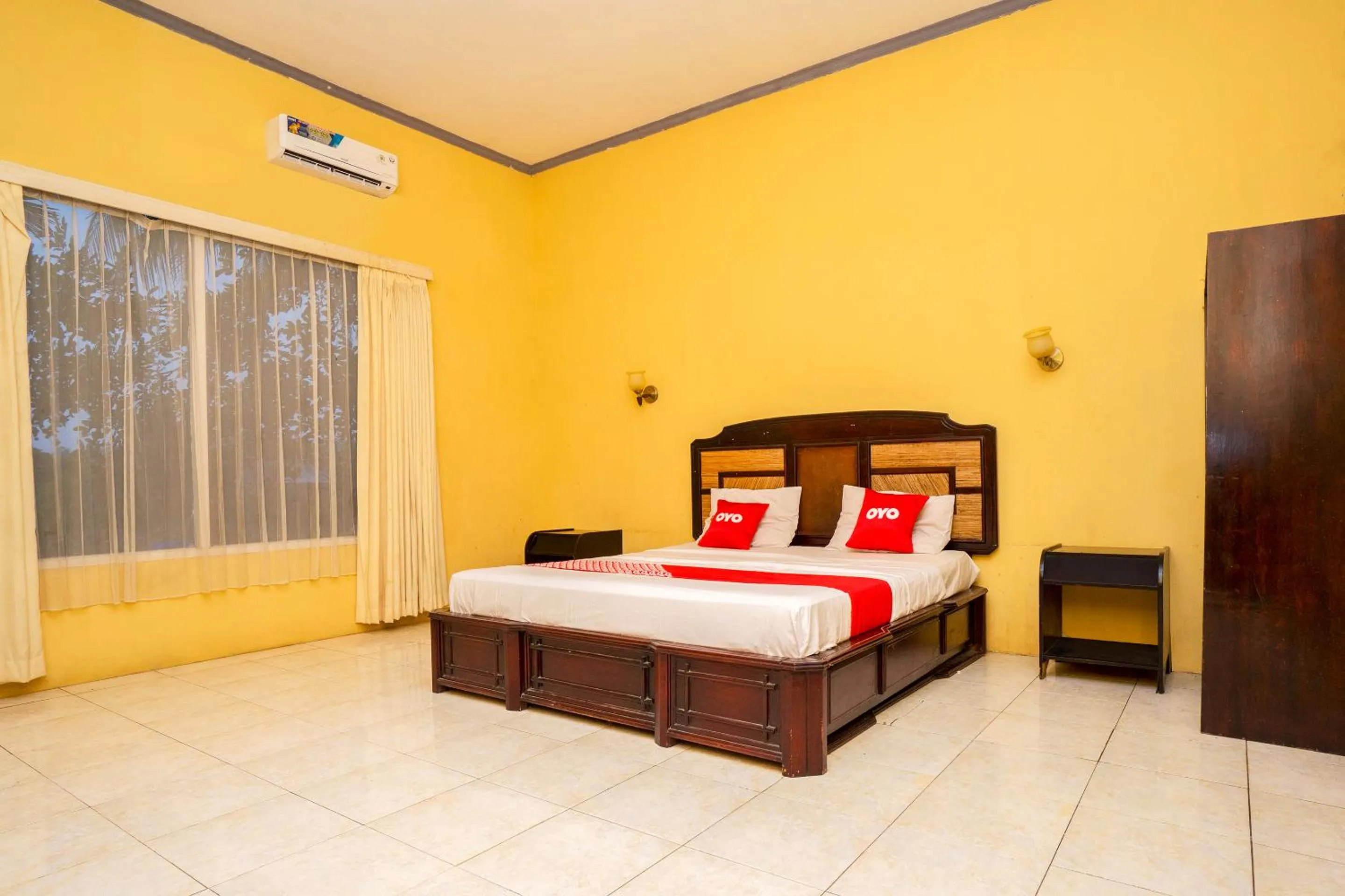Bedroom in OYO 1989 Hotel Pelangi Harapan
