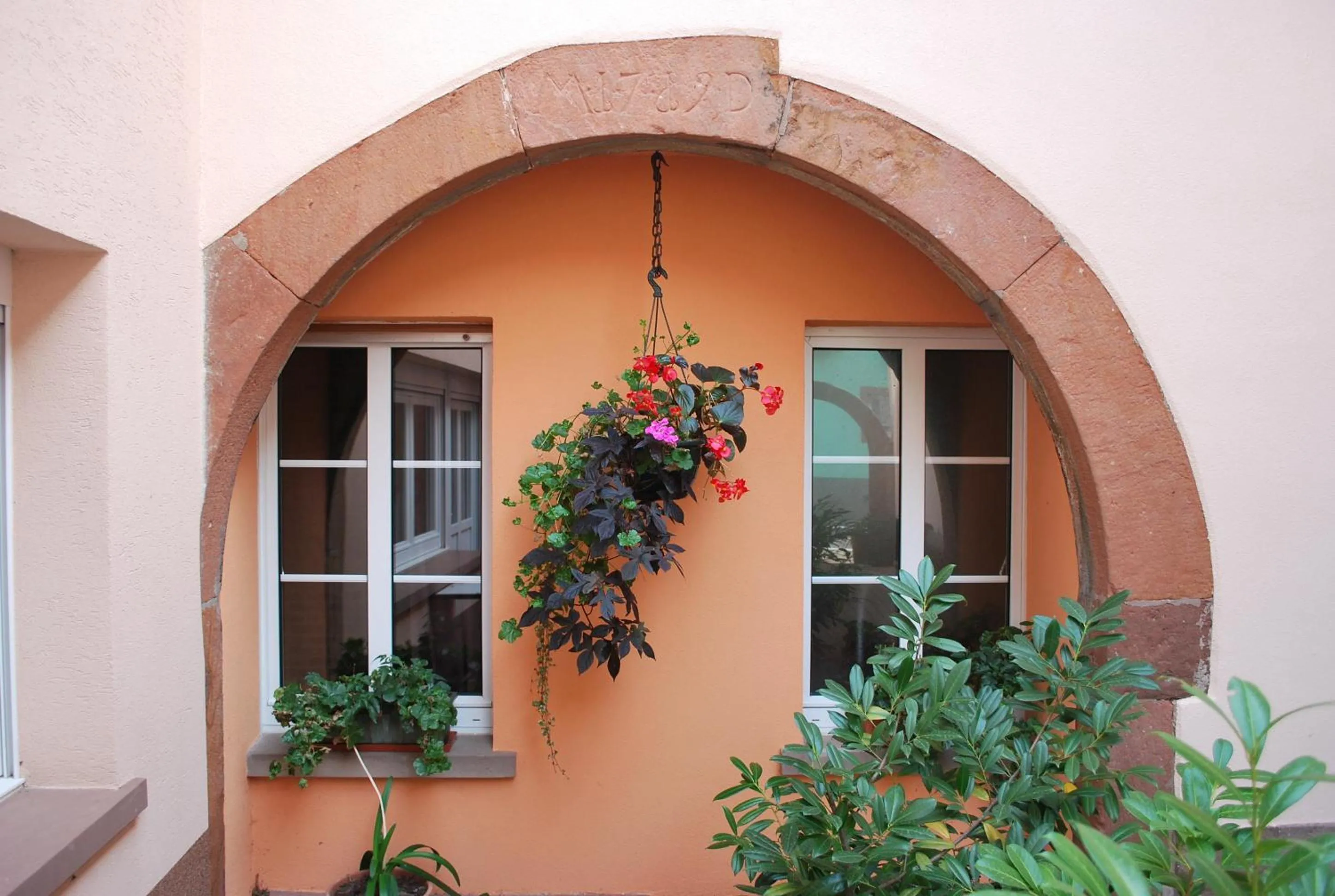 Facade/entrance in Logis Hôtel Restaurant Kleiber