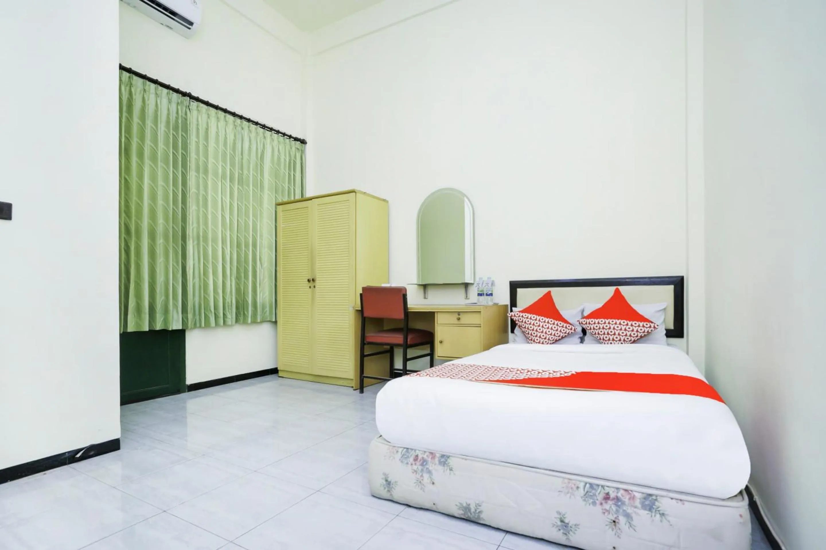 Bedroom, Bed in Hotel O Penginapan Bidara Syariah