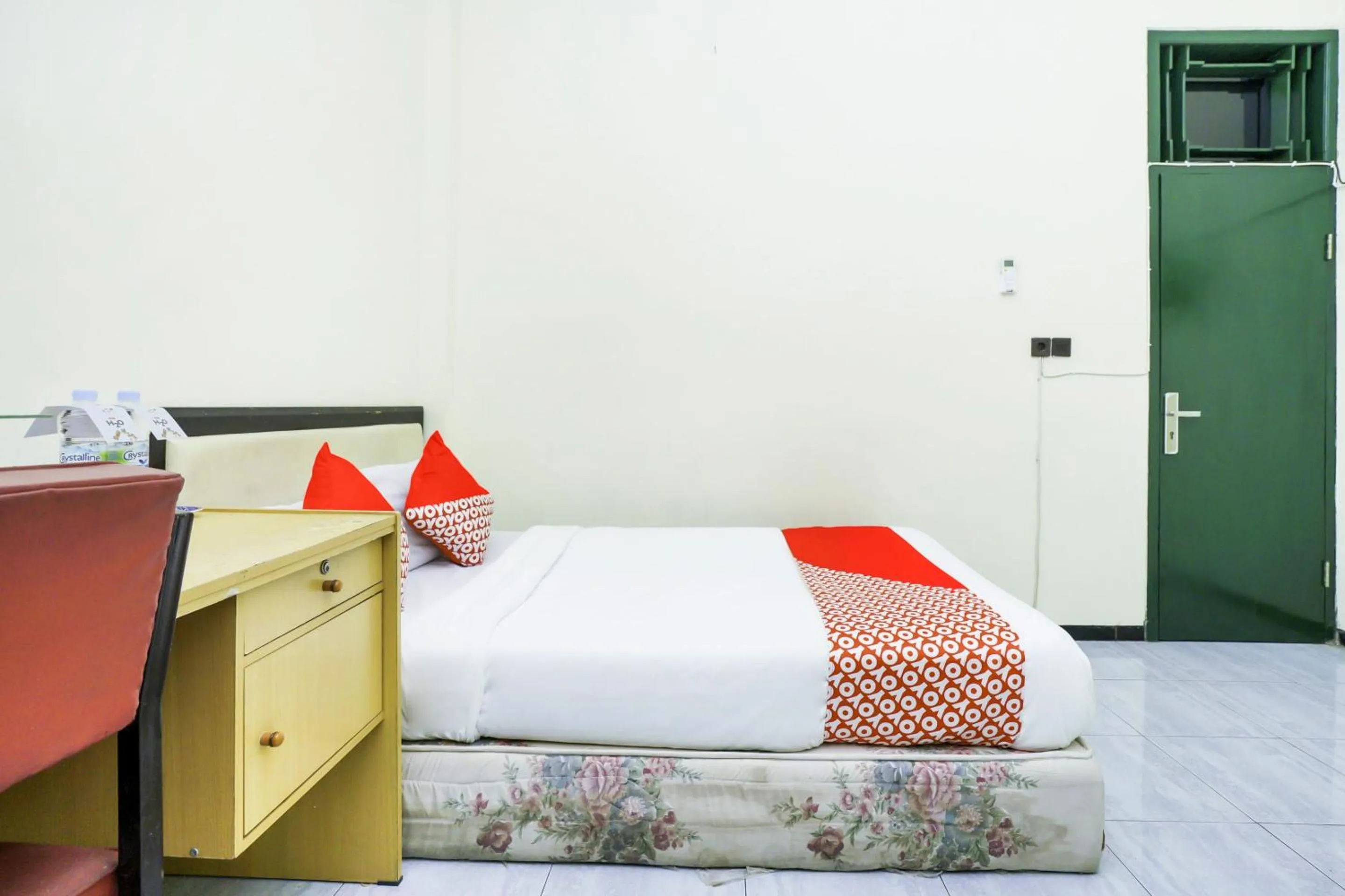 Bedroom, Bed in Hotel O Penginapan Bidara Syariah