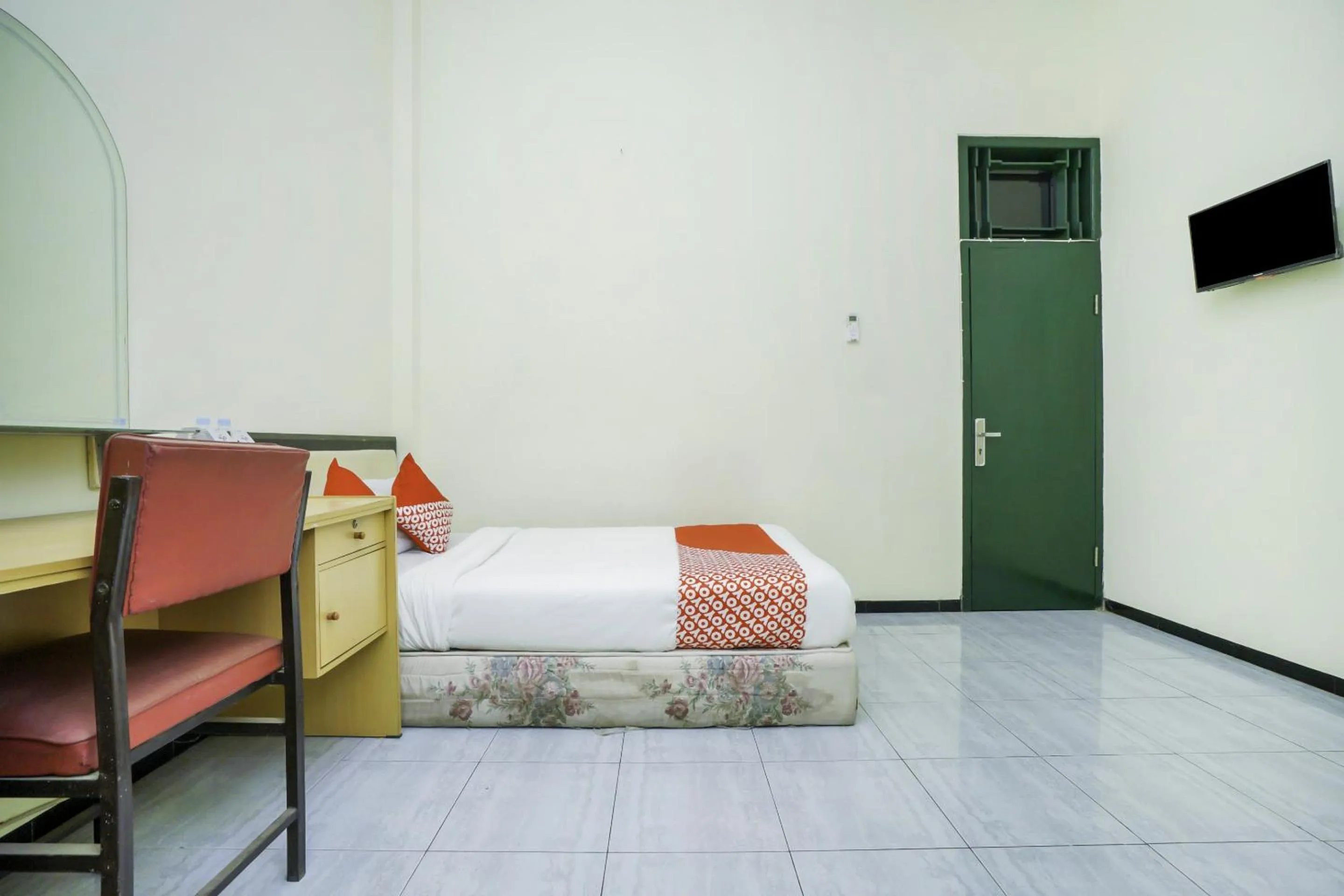 Bedroom, Bed in Hotel O Penginapan Bidara Syariah