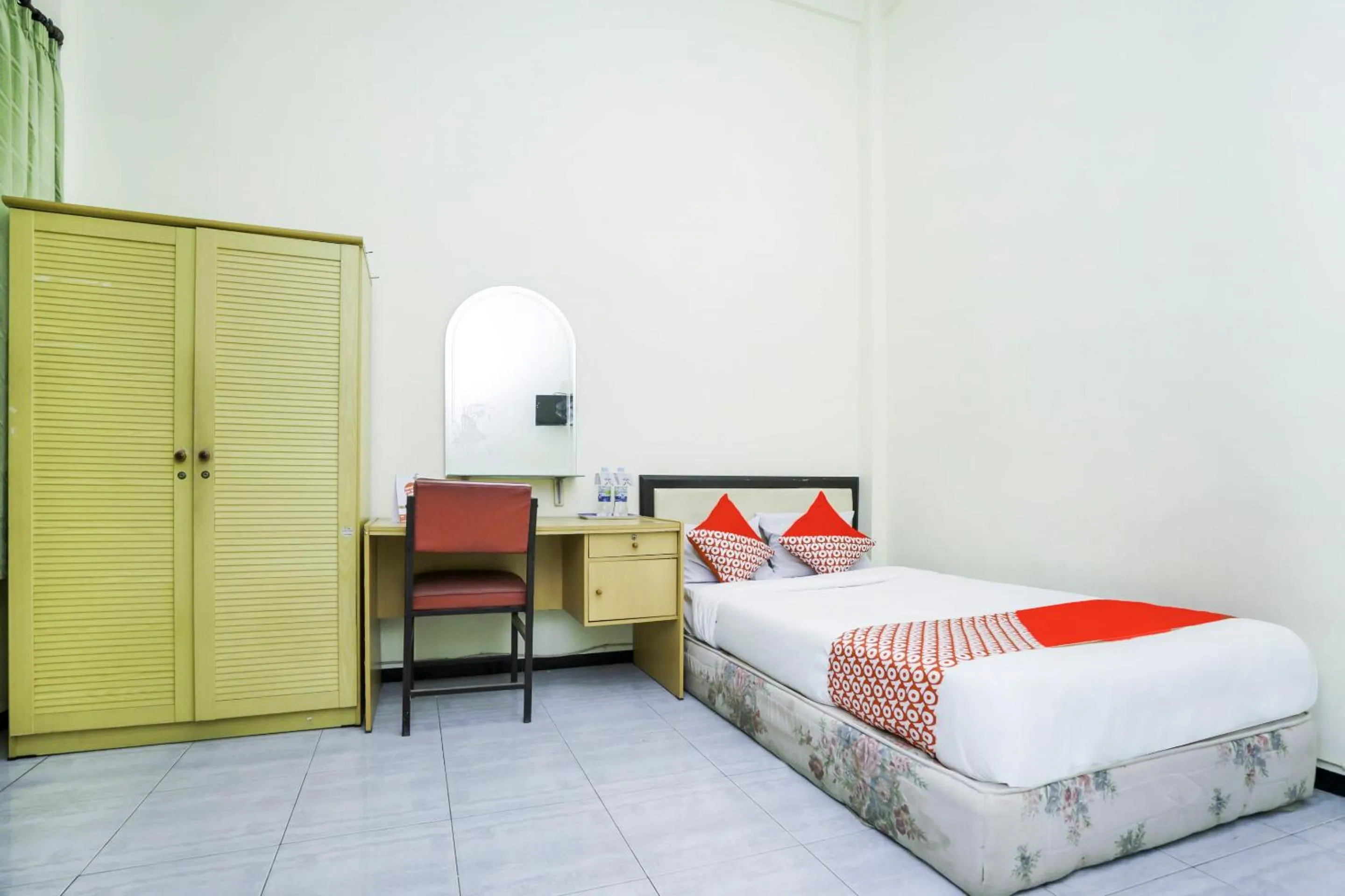 Bedroom, Bed in Hotel O Penginapan Bidara Syariah