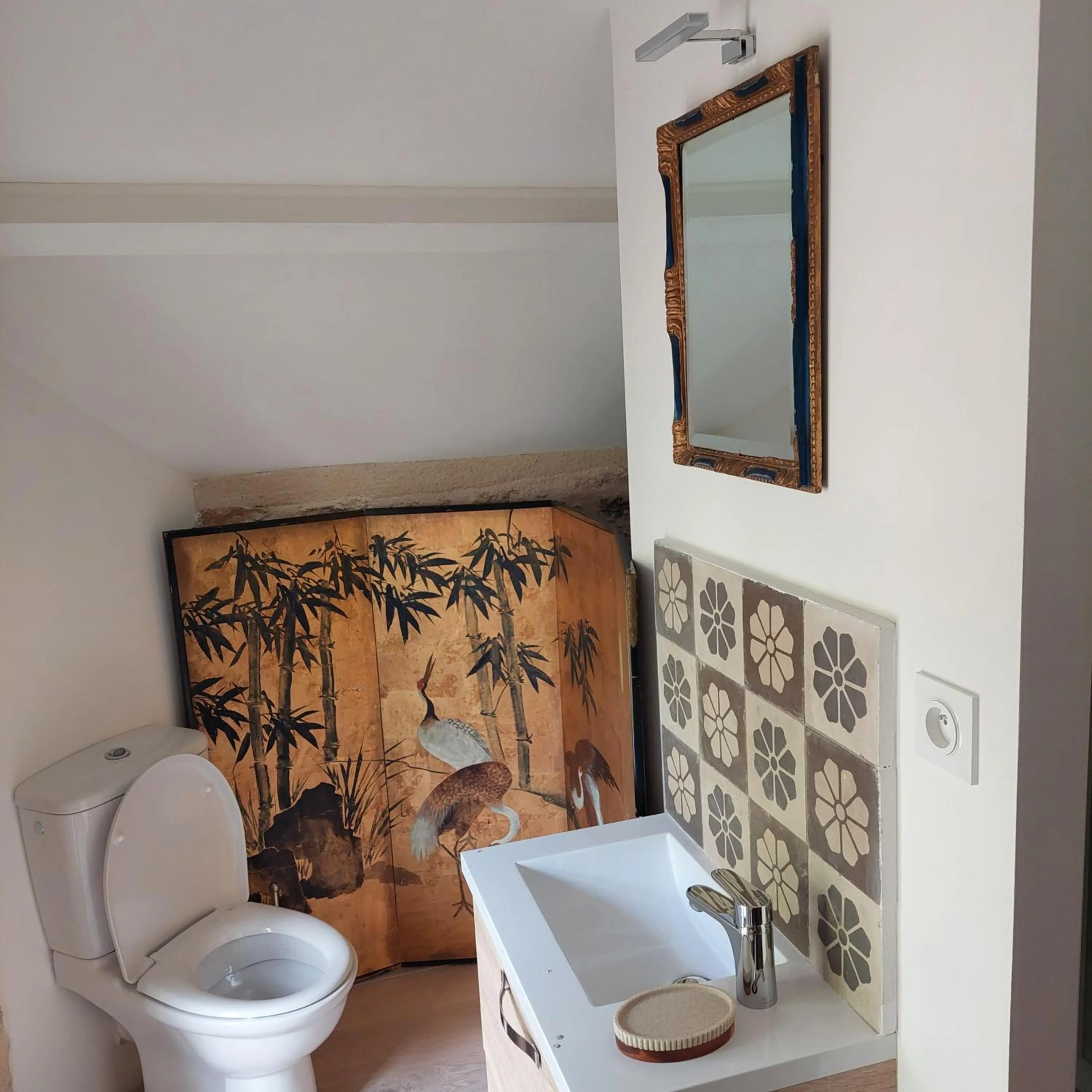 Toilet in Manoir de la Chapelle