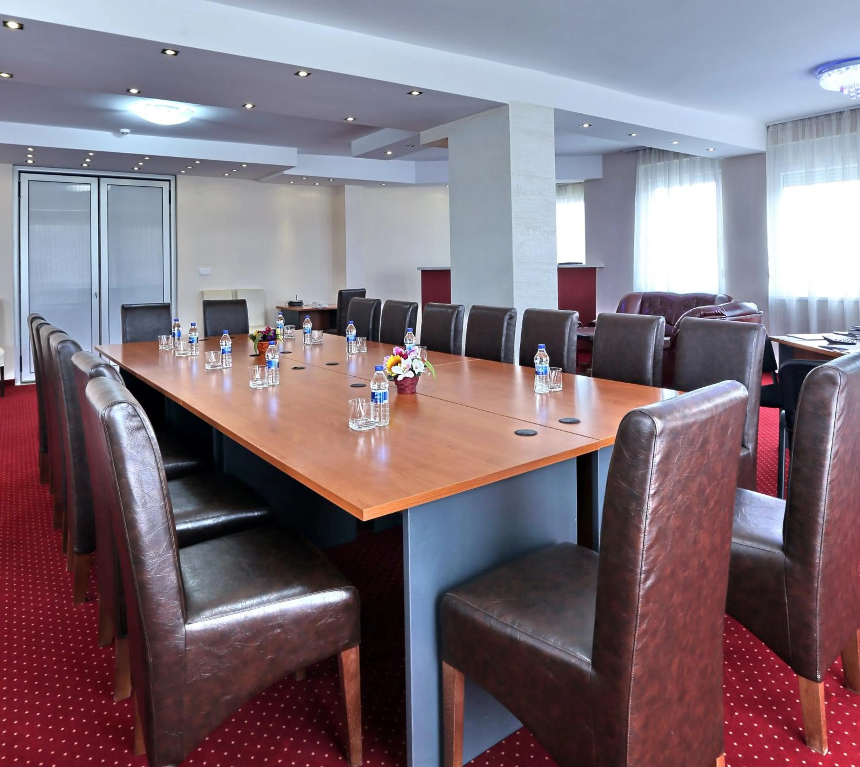 Business facilities in Hotel Novella Uno