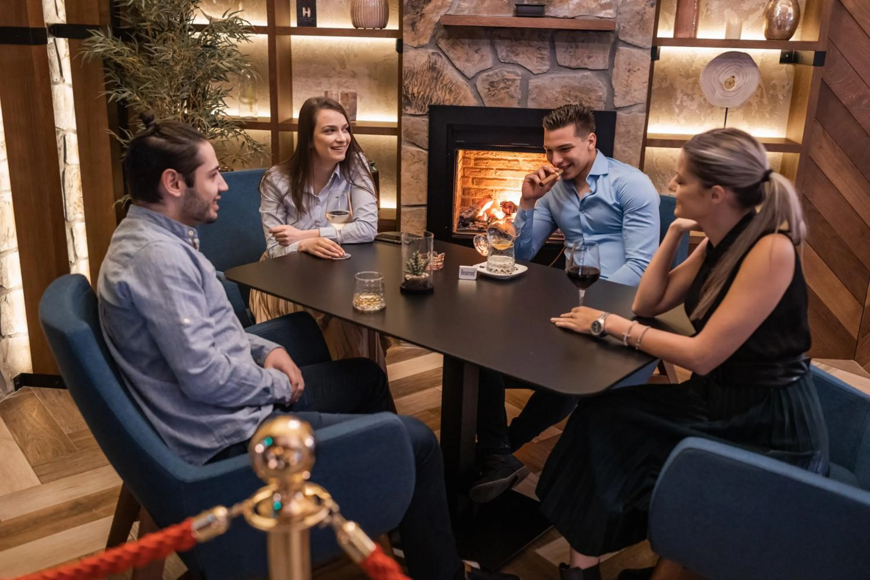 Restaurant/places to eat in Hammeum Hotel