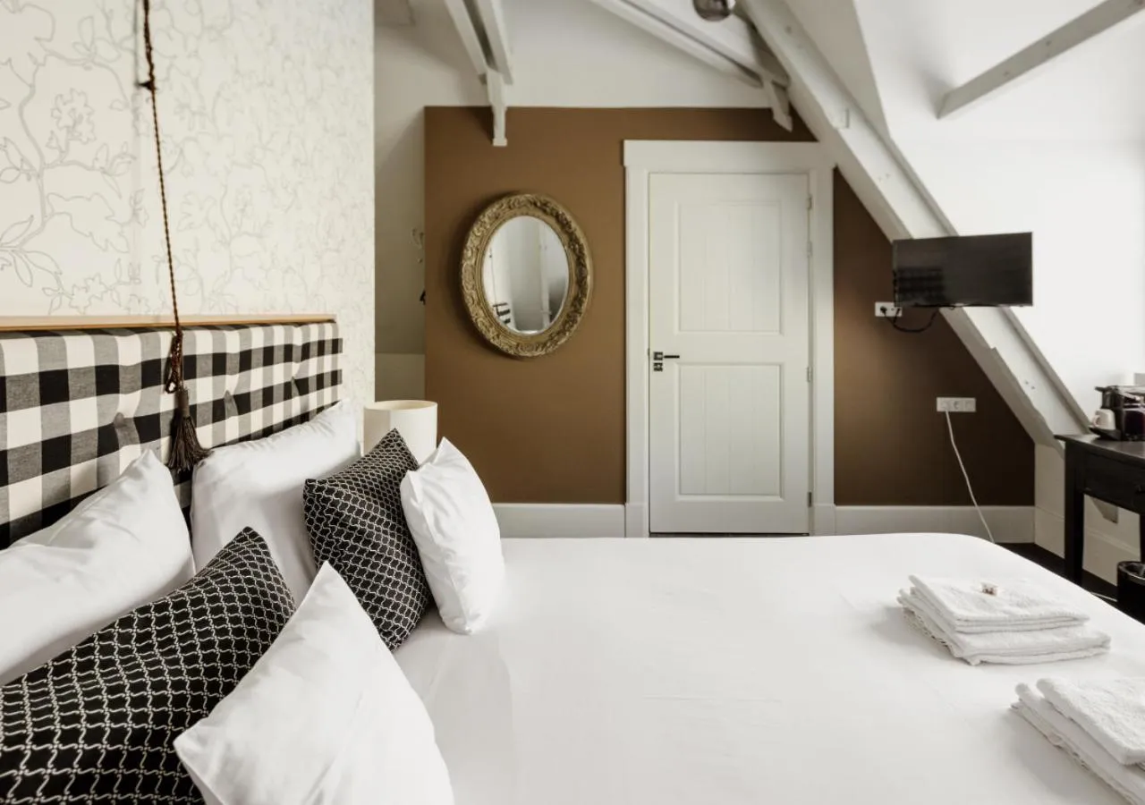 Bed in Landgoed Huize Bergen Den Bosch - Vught