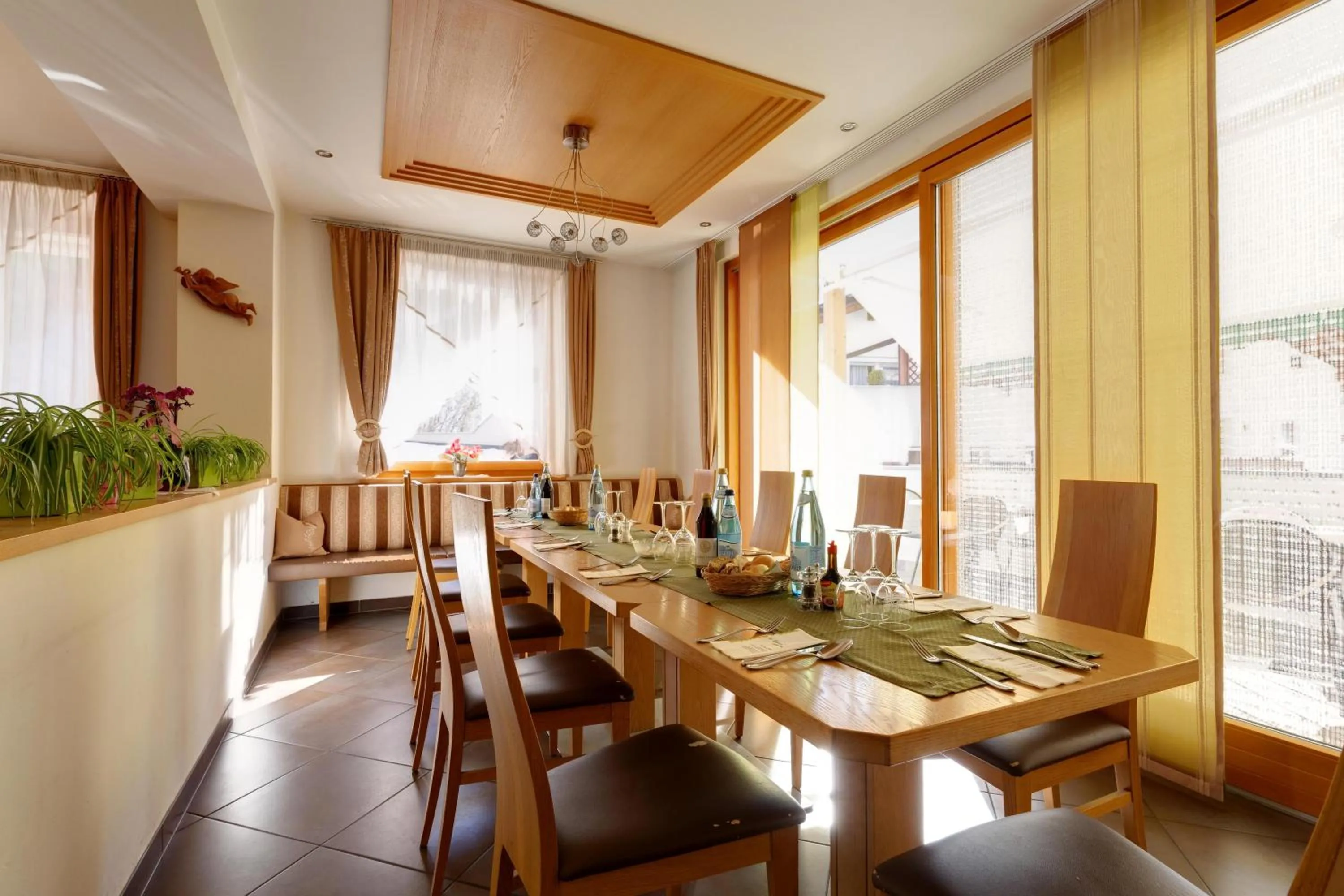 Restaurant/places to eat in Hotel Pfandleralm
