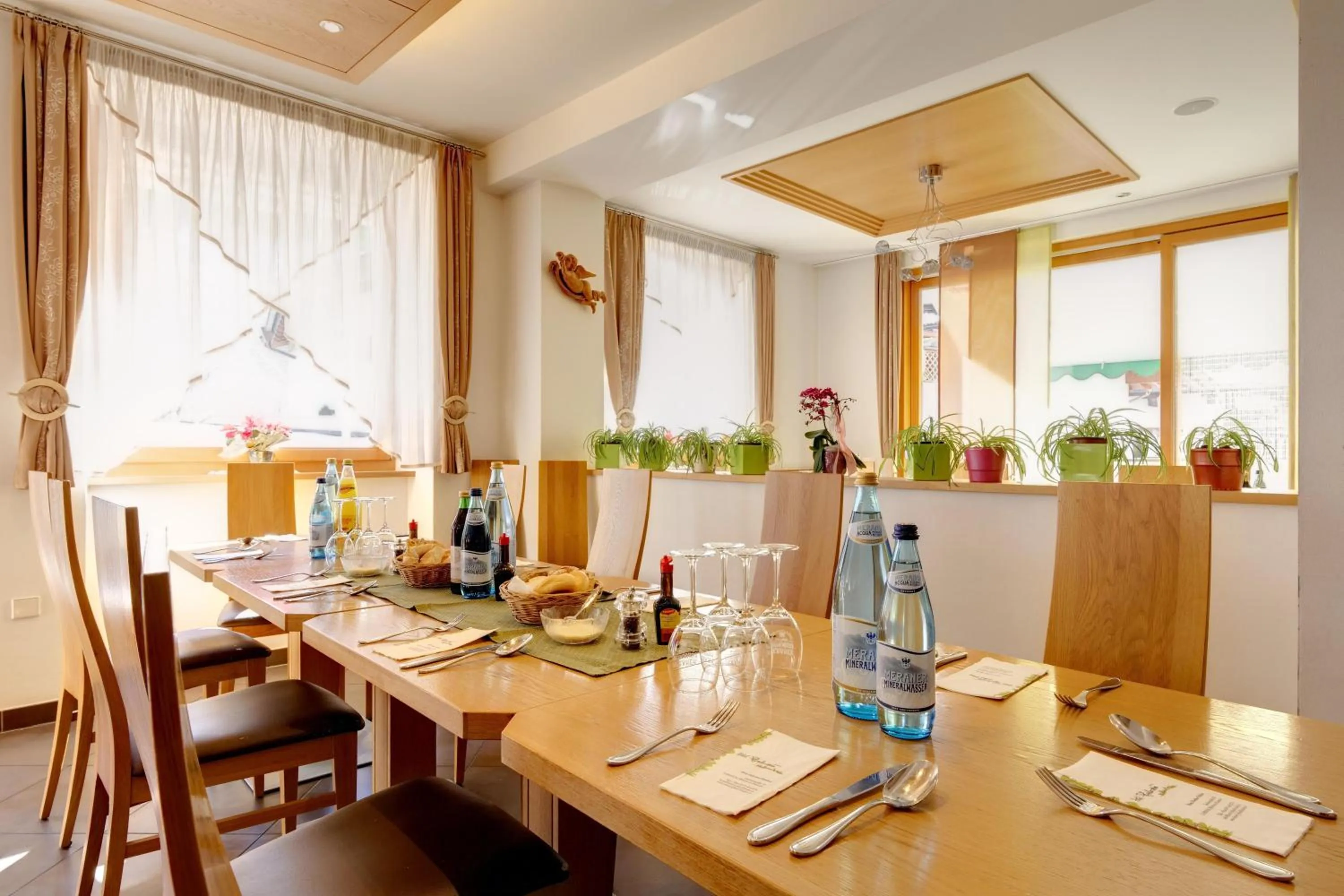 Restaurant/places to eat in Hotel Pfandleralm
