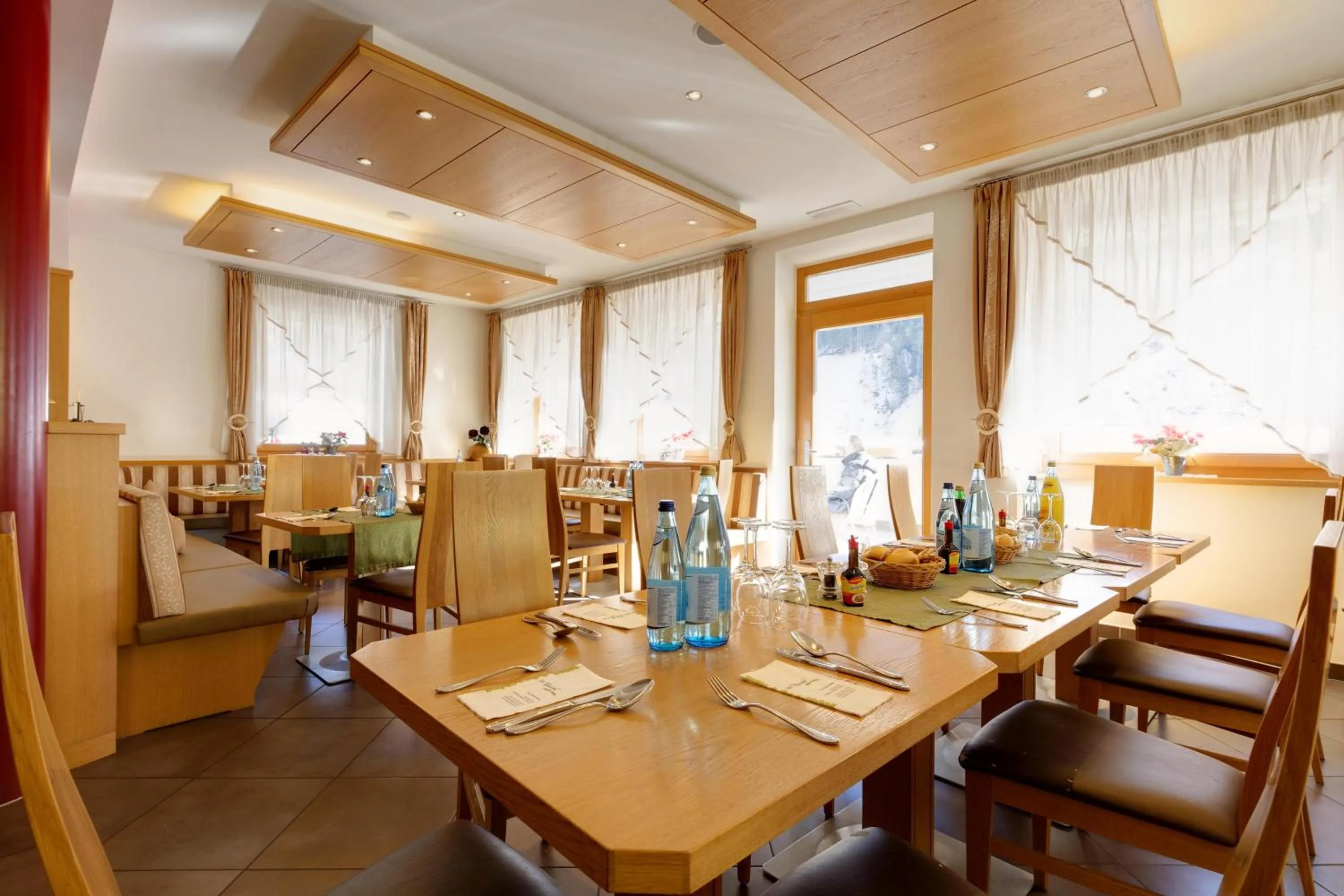 Restaurant/places to eat in Hotel Pfandleralm