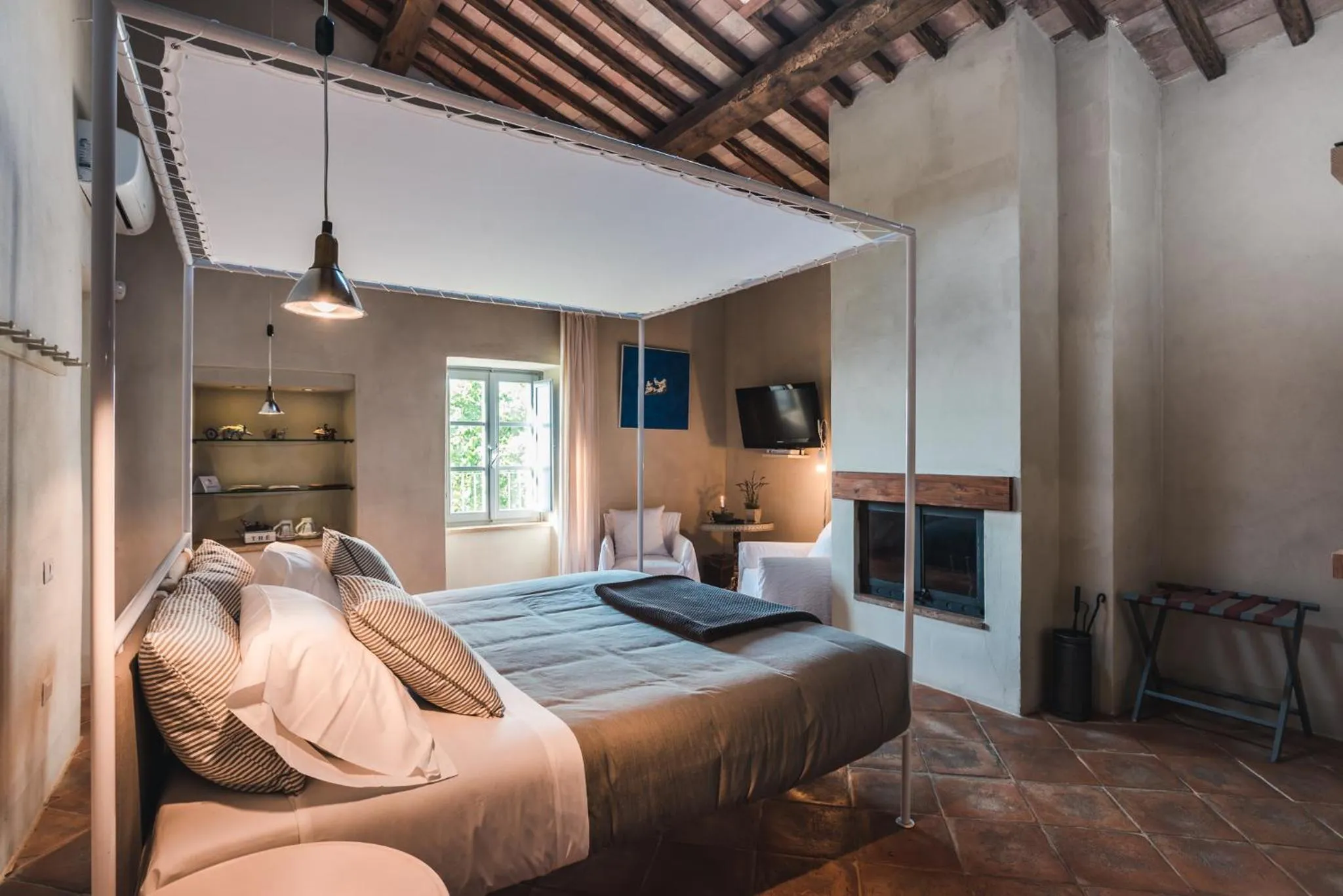 Photo of the whole room, Bed in Nikis Resort