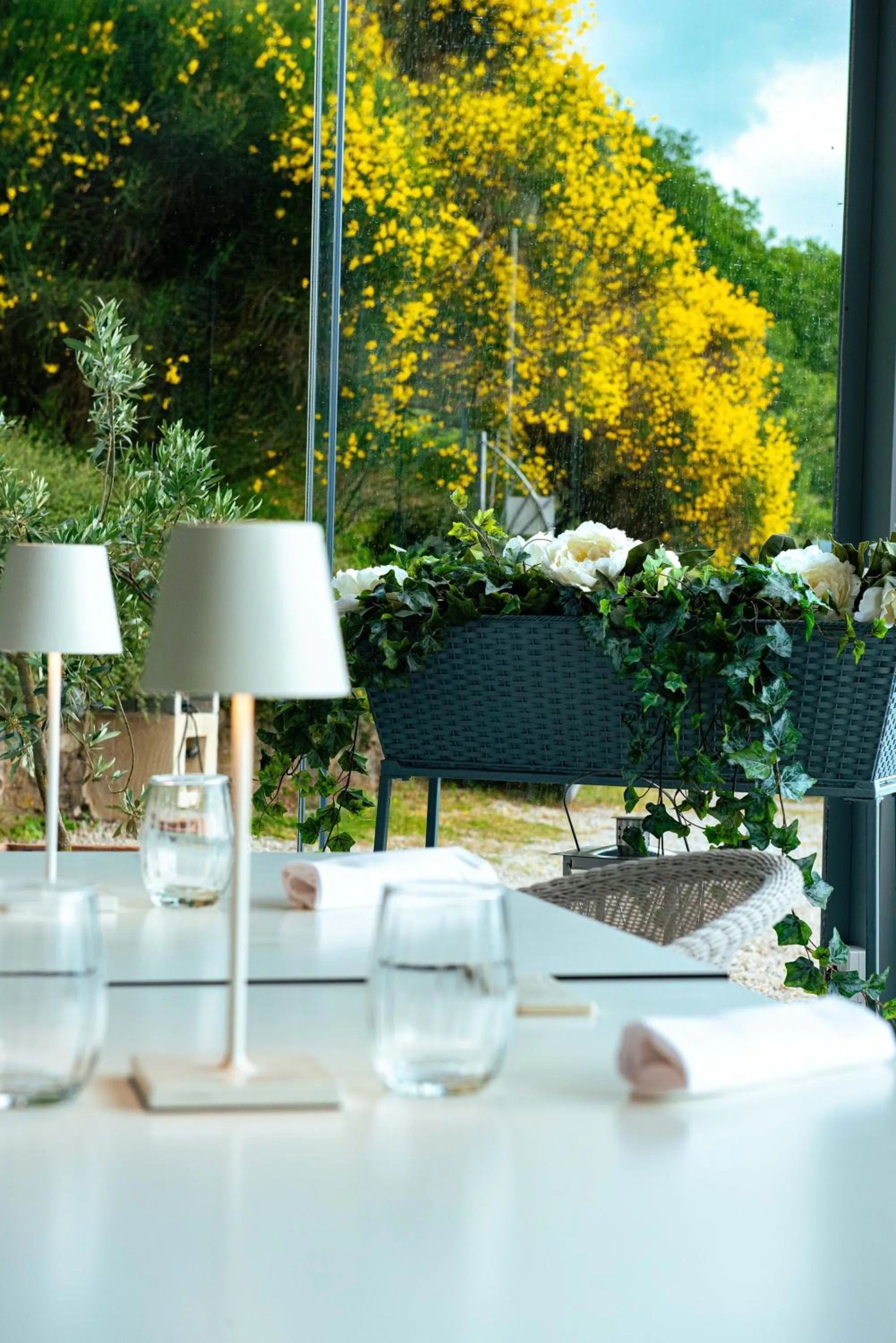 Restaurant/places to eat in Nikis Resort