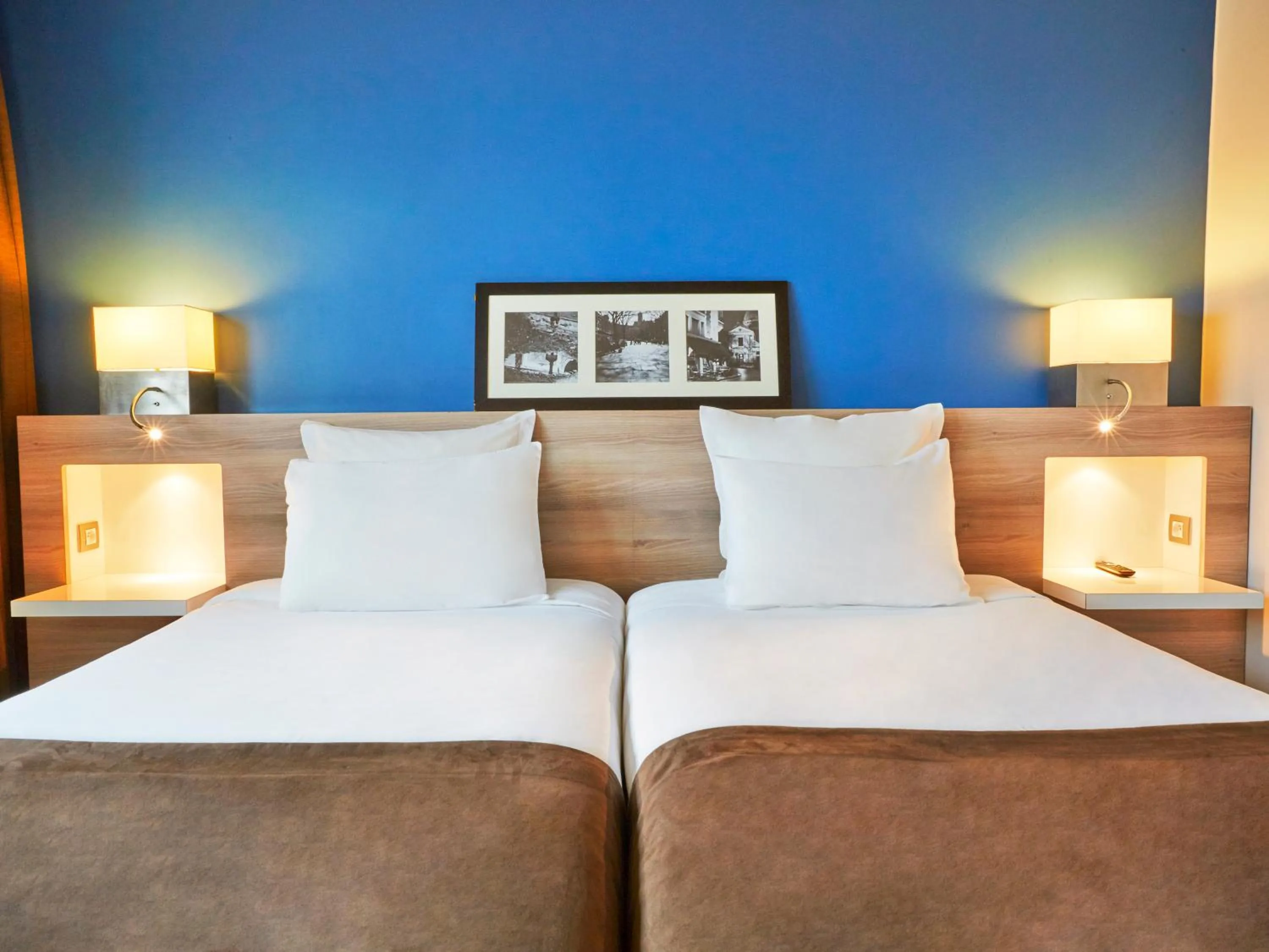 Bedroom, Bed in Campanile Le Bourget – Airport