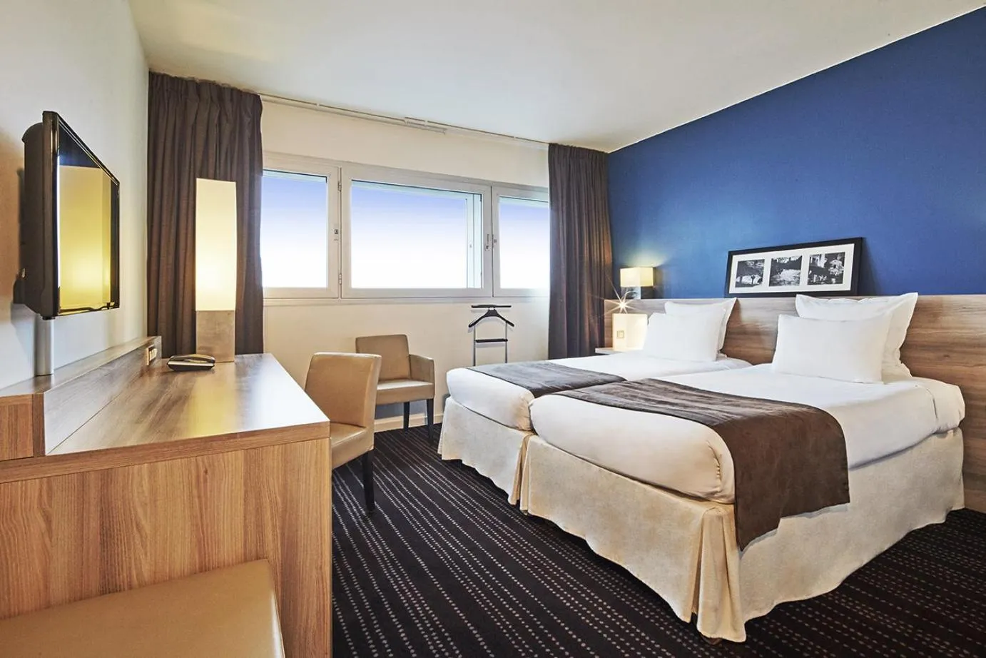Bedroom, Bed in Campanile Le Bourget – Airport