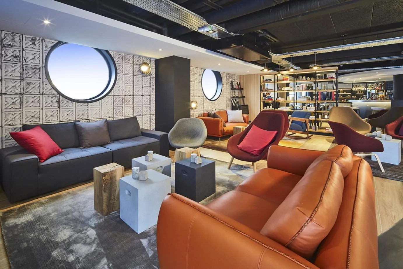 Library in Campanile Le Bourget – Airport