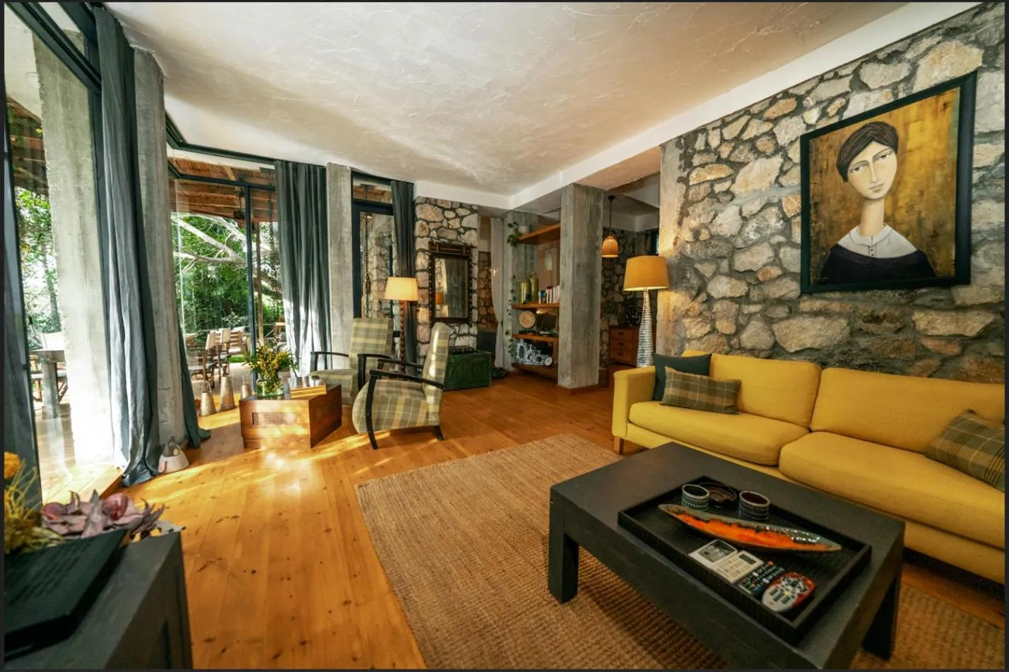 Living room in Nautical Hotel