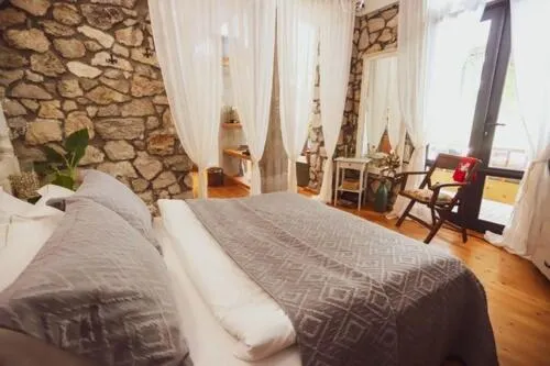 Bedroom, Bed in Nautical Hotel